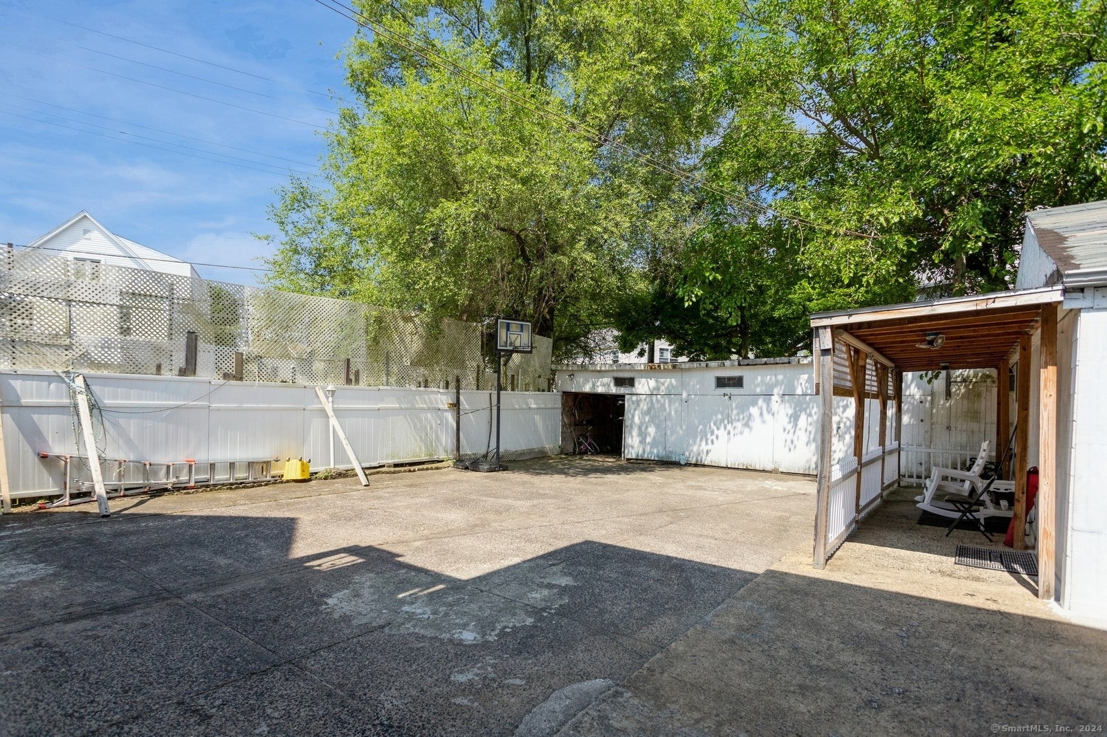 589 Washington Avenue