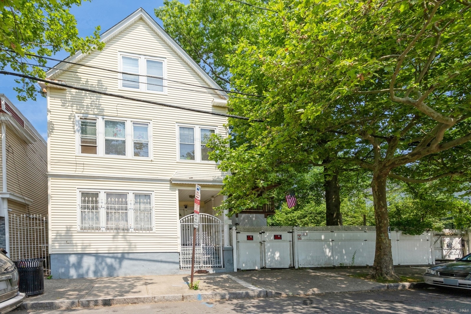 589 Washington Avenue