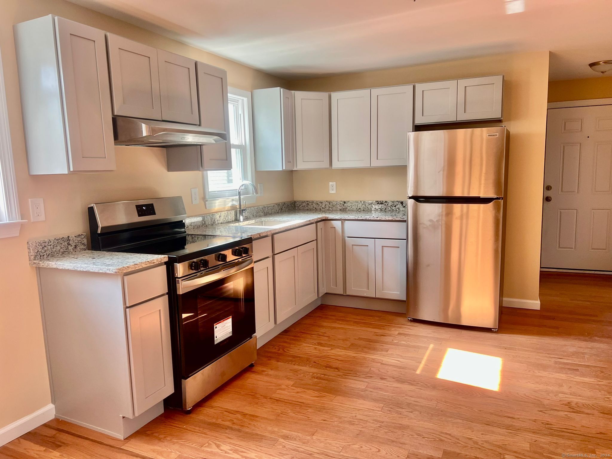 31-33 Carpenter Street 2nd Floor
