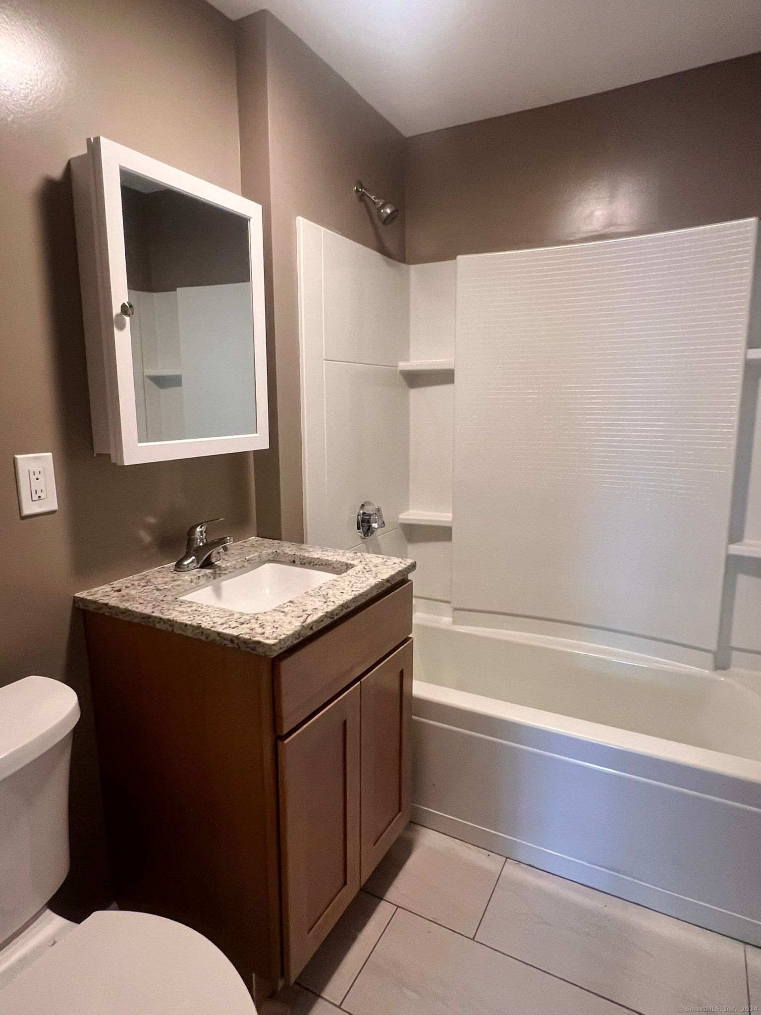 31-33 Carpenter Street 2nd Floor
