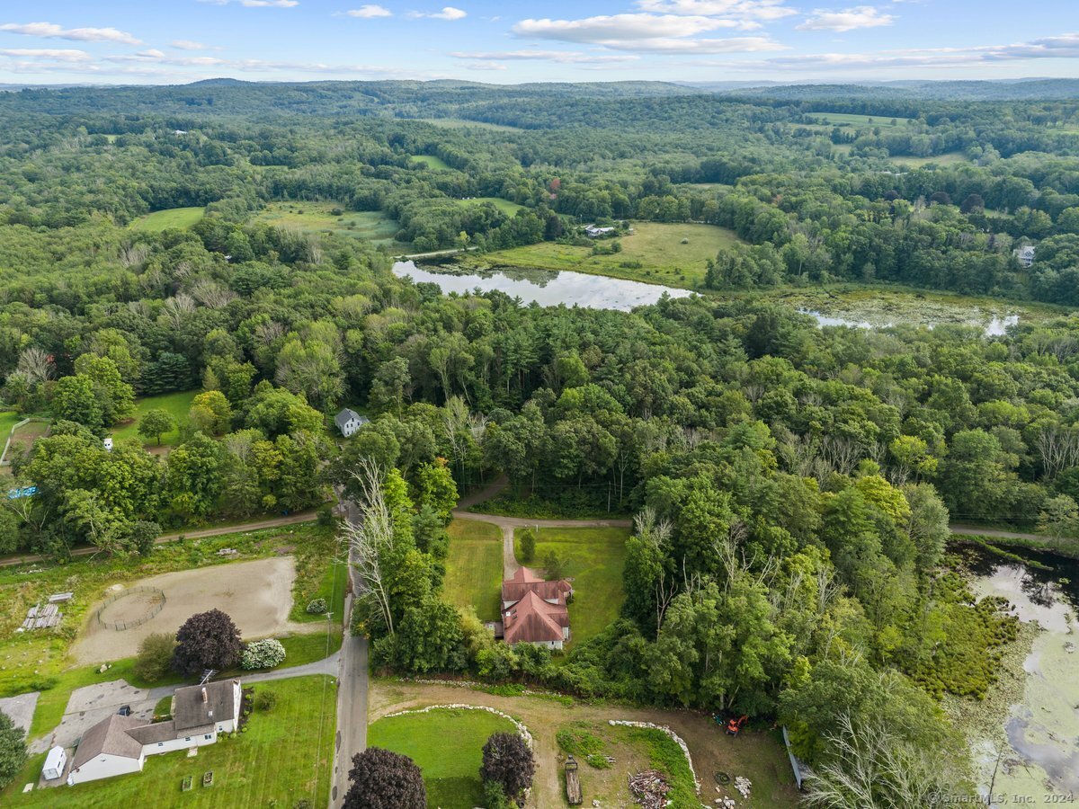 86 Leavitt Road