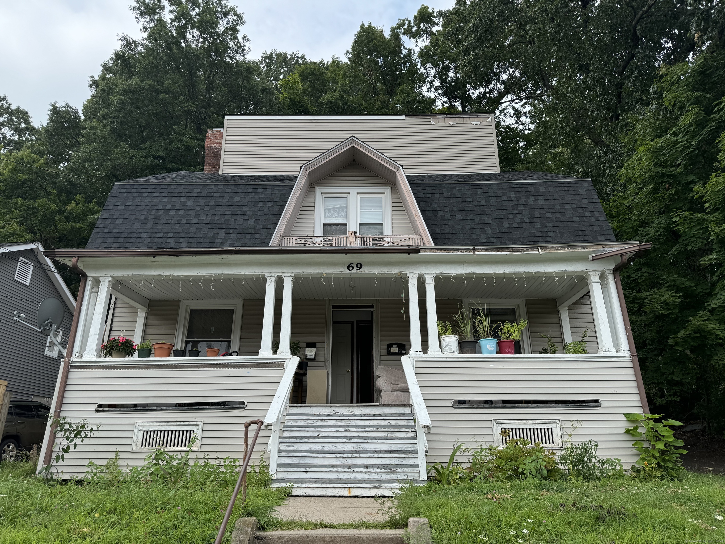 69 South Vine Street