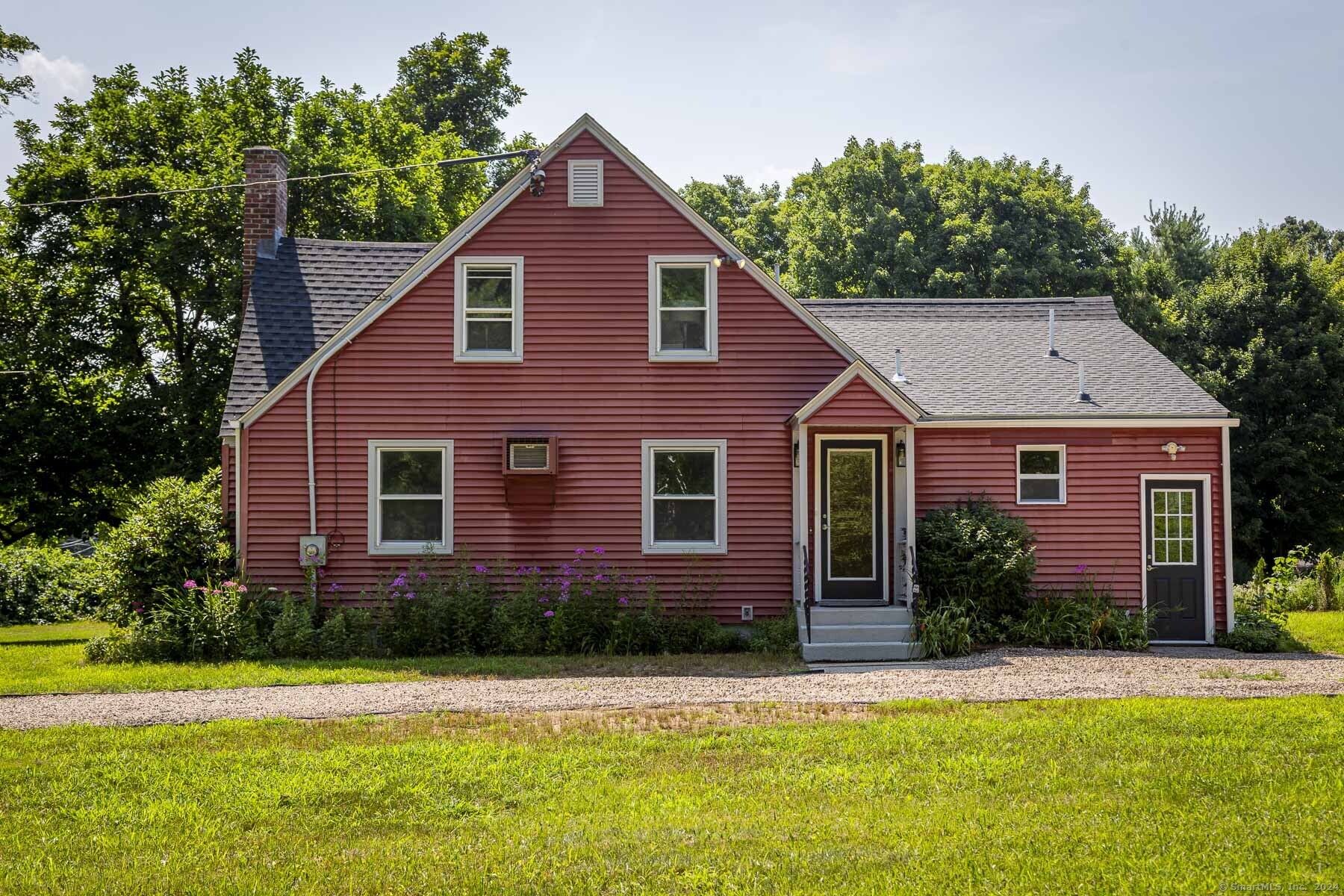 897 Shuttle Meadow Road