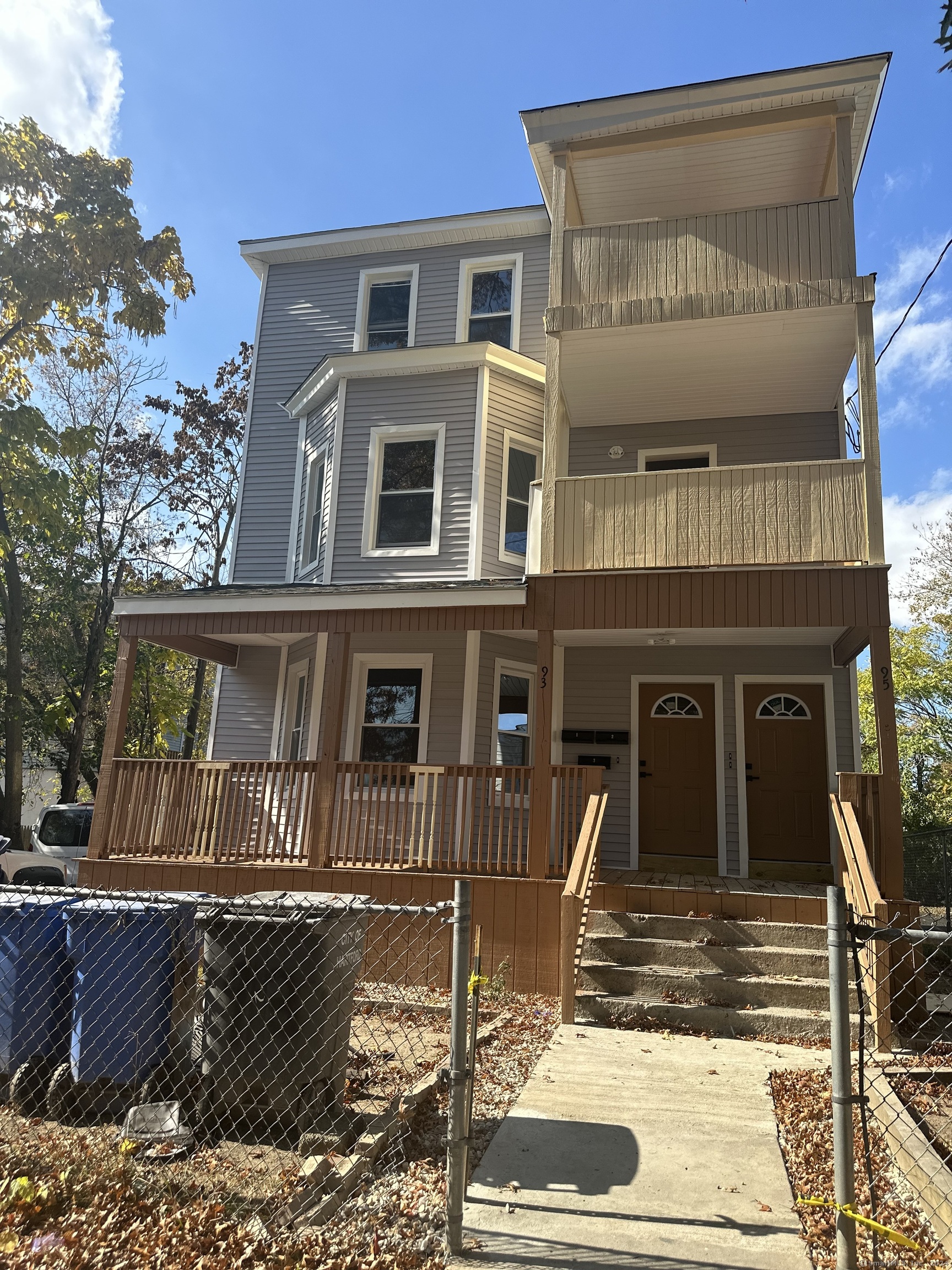 93-95 Enfield Street