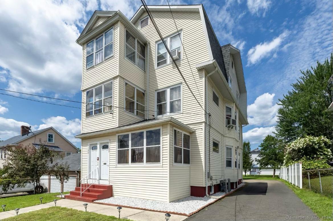 122 Arnold Street