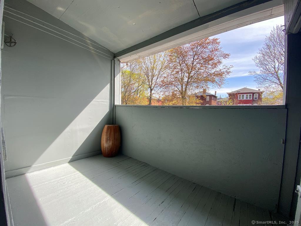 248 Putnam Street 1st Floor