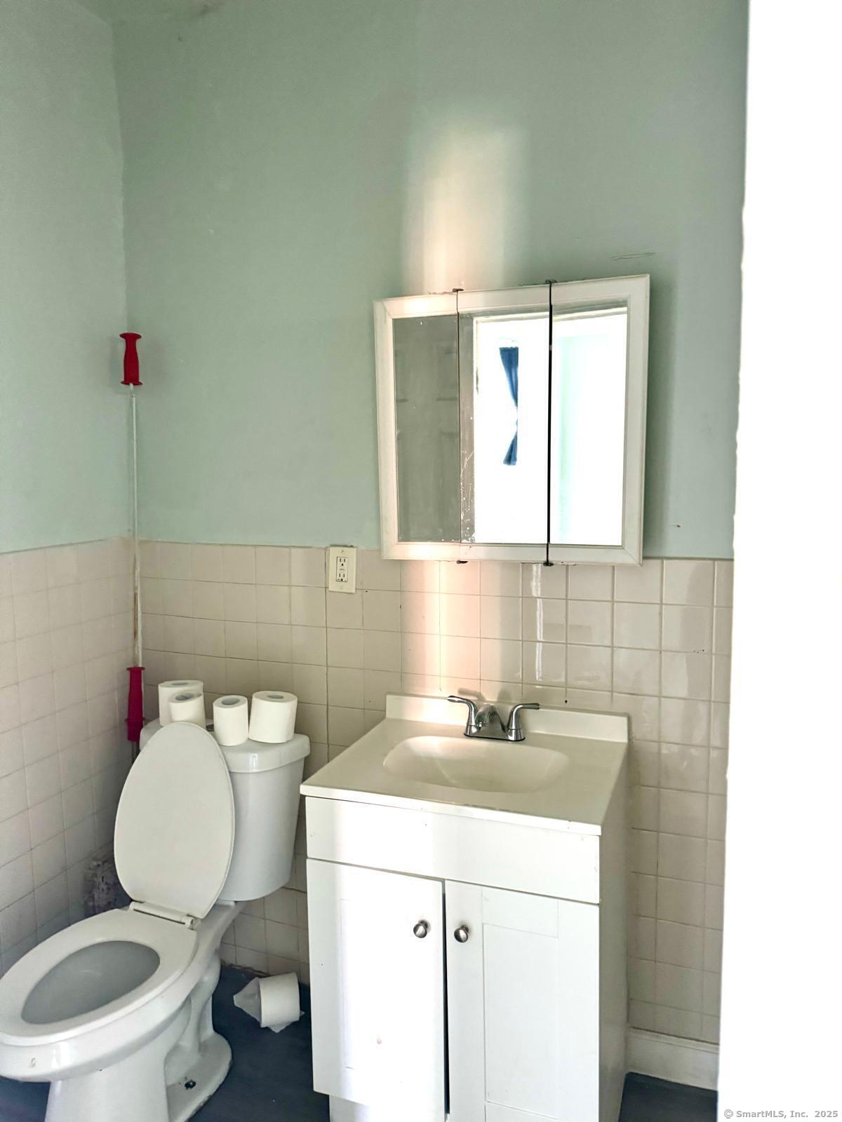 125-127 Franklin Avenue 2nd Floor