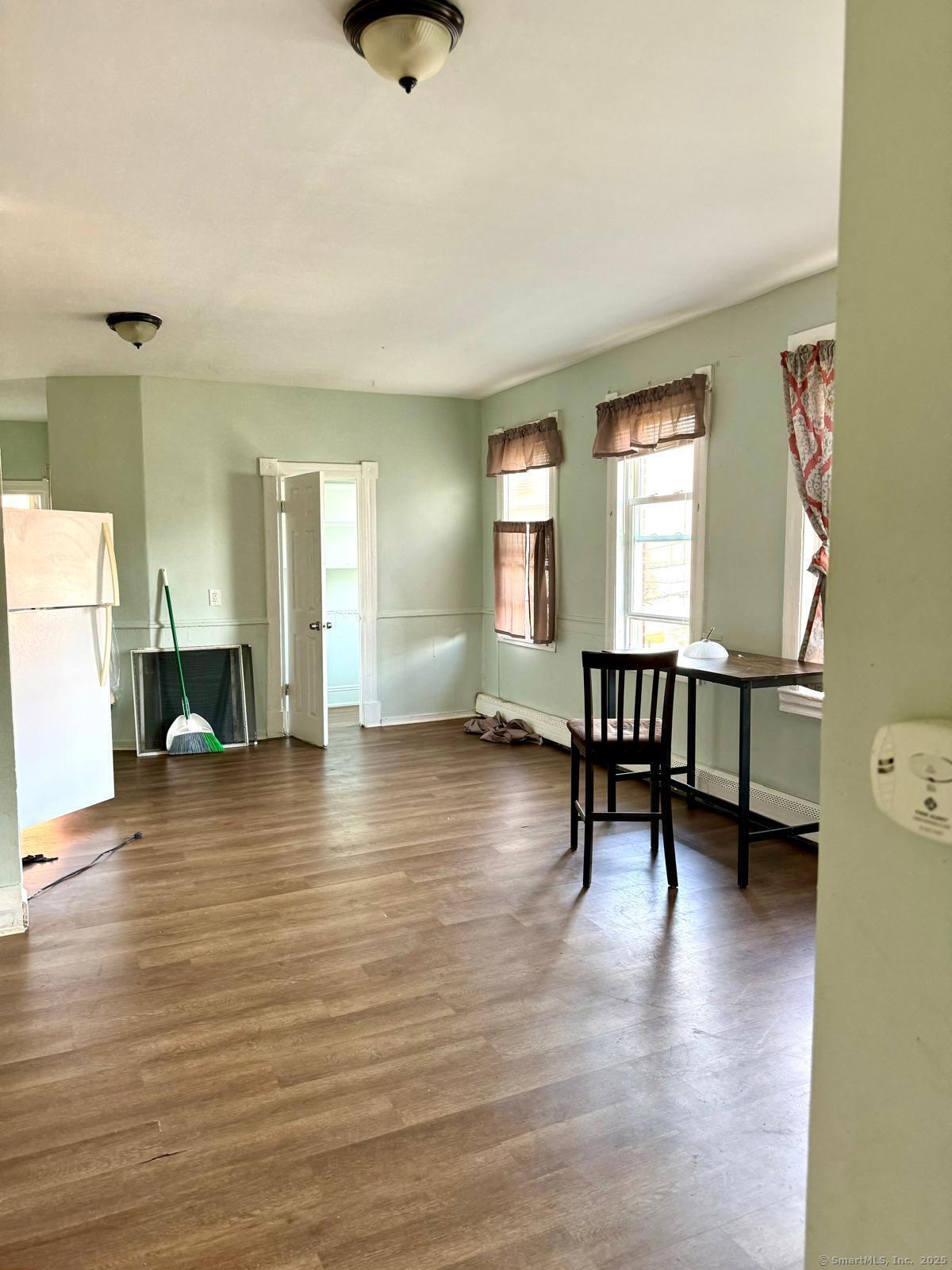 125-127 Franklin Avenue 2nd Floor