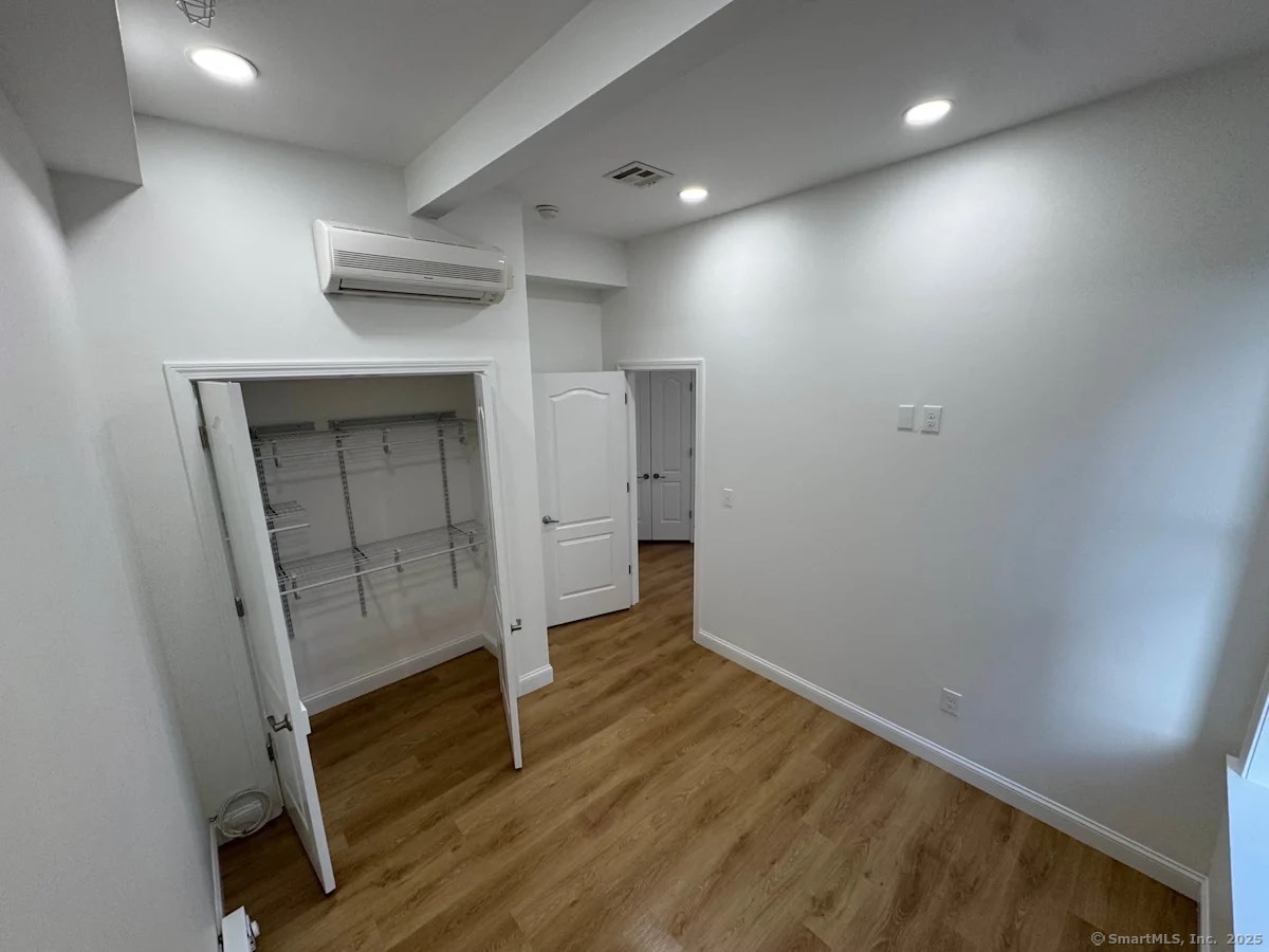 160 Main Street 5B