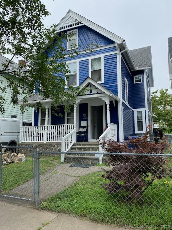 595 William Street