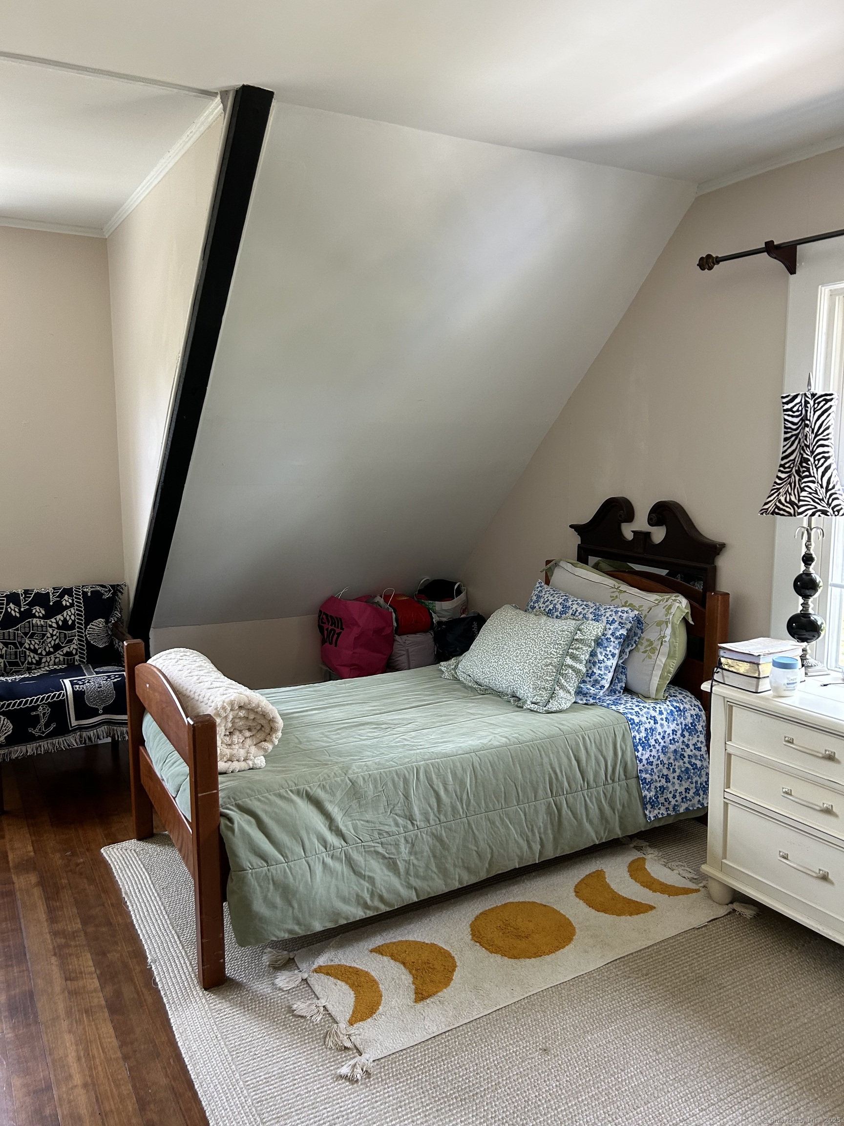 2843 Main Street