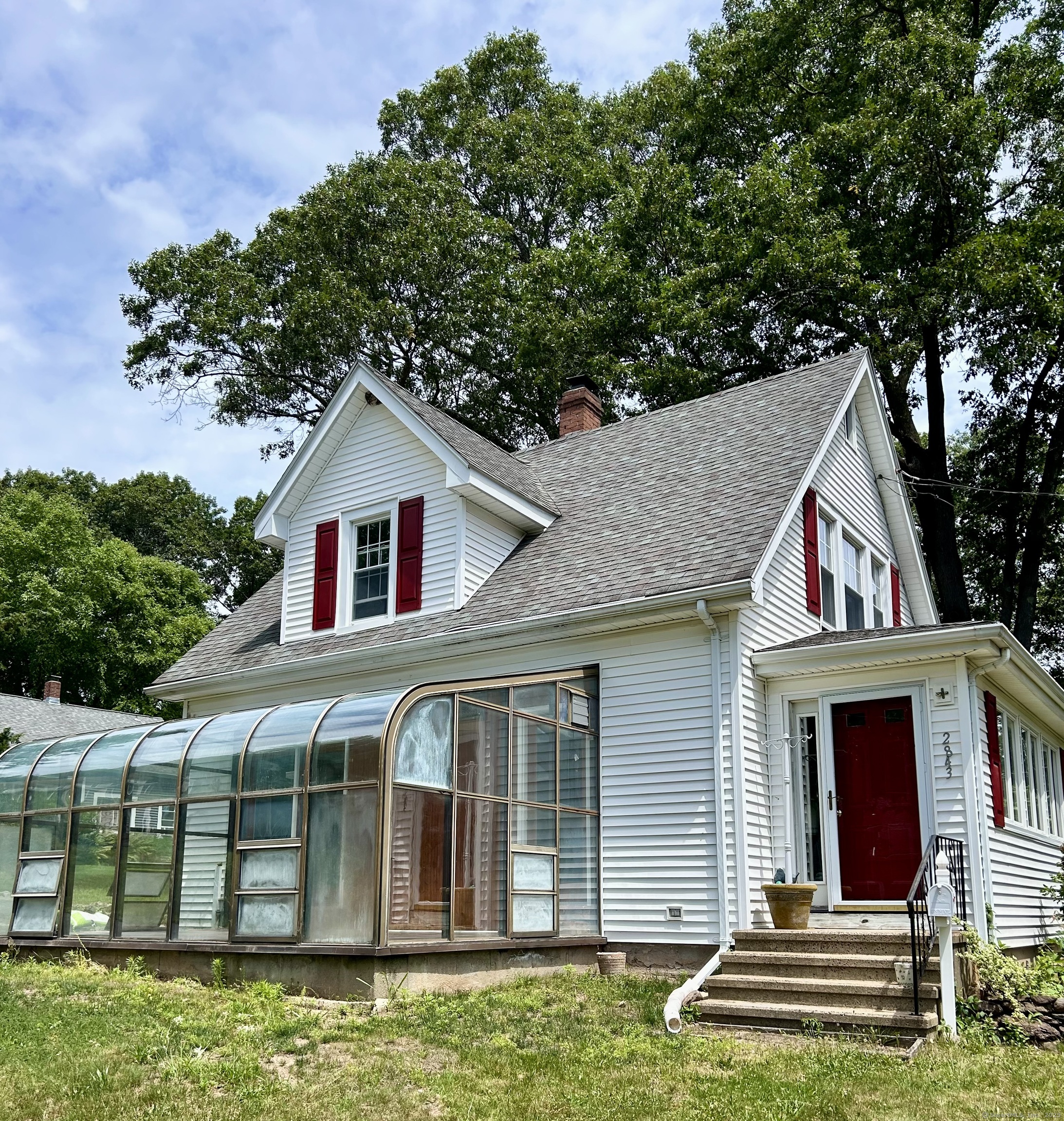 2843 Main Street