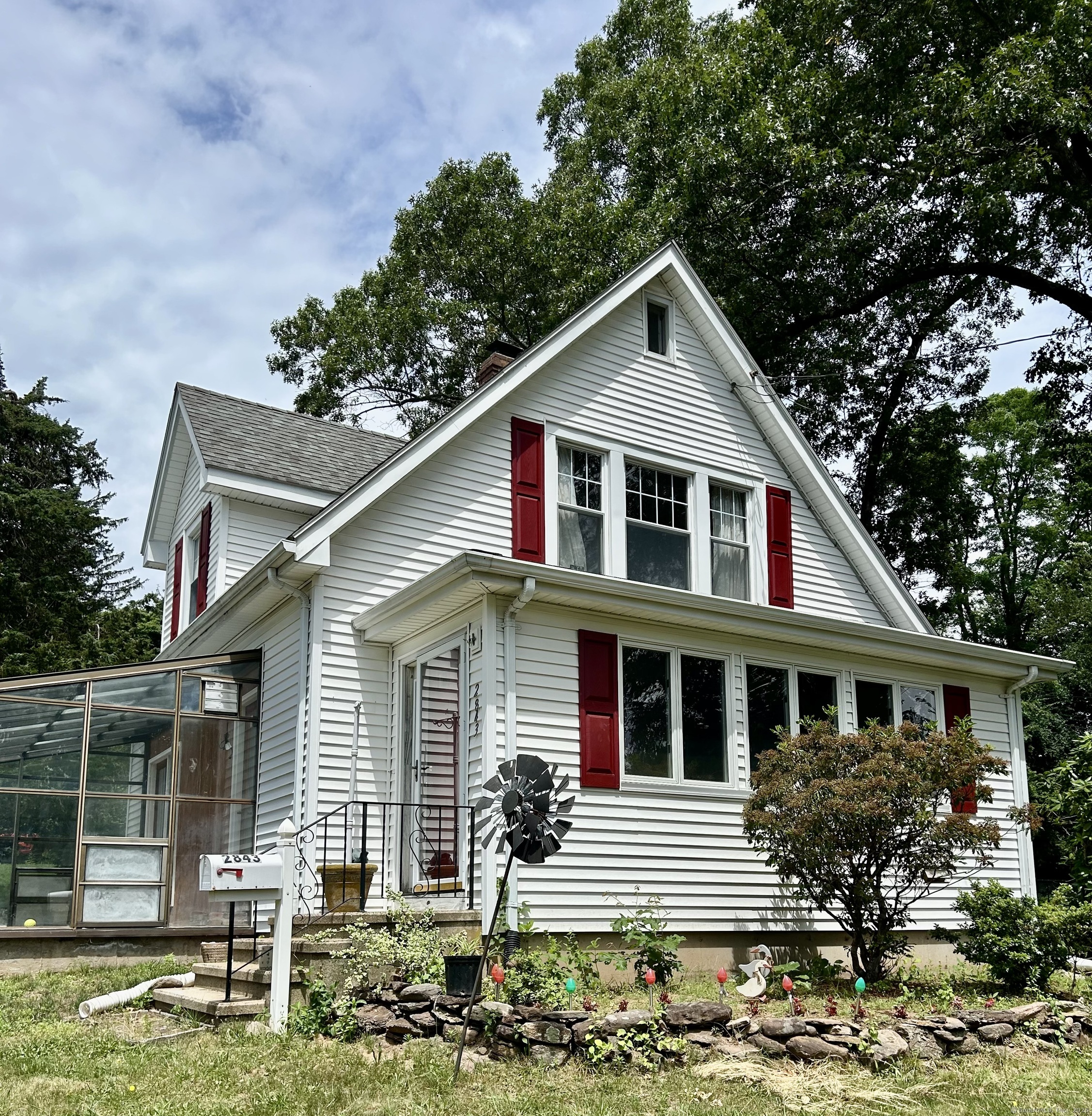 2843 Main Street