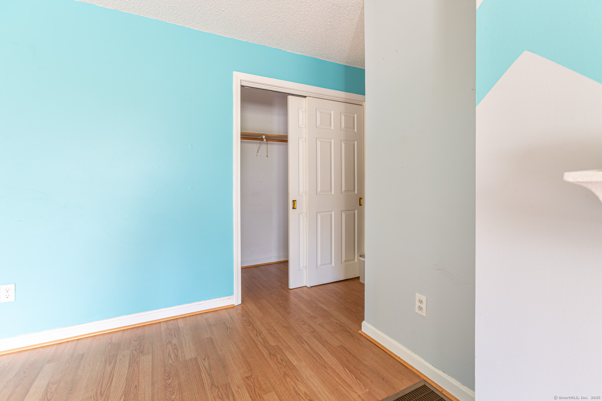 286 Laura Boulevard 286