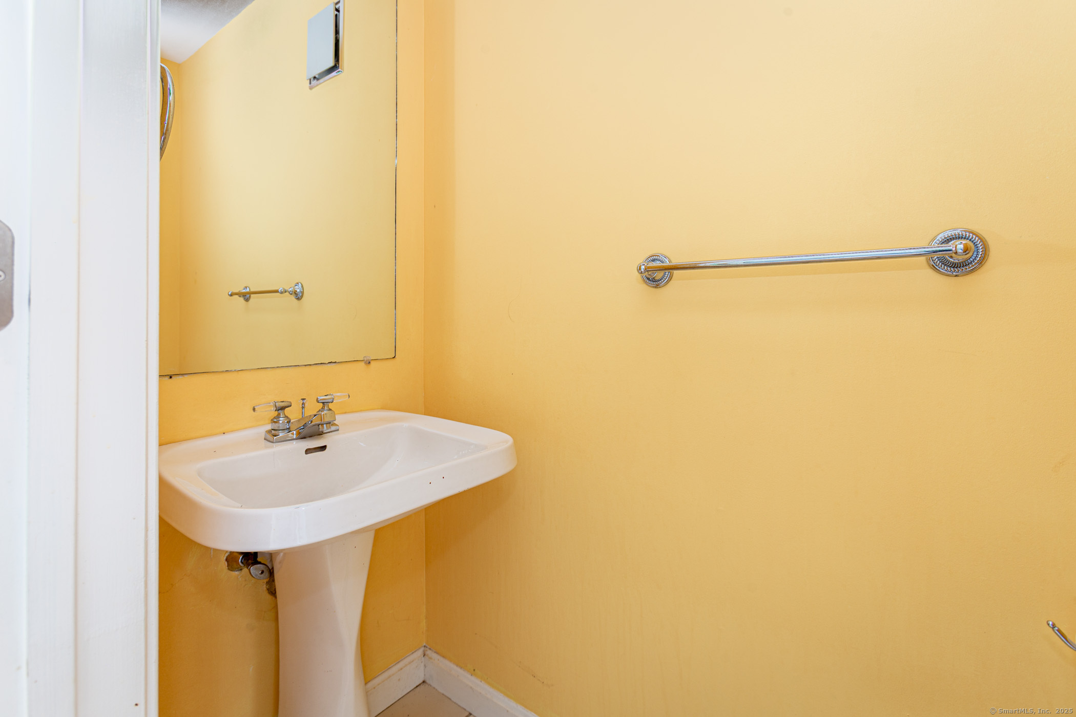 286 Laura Boulevard 286