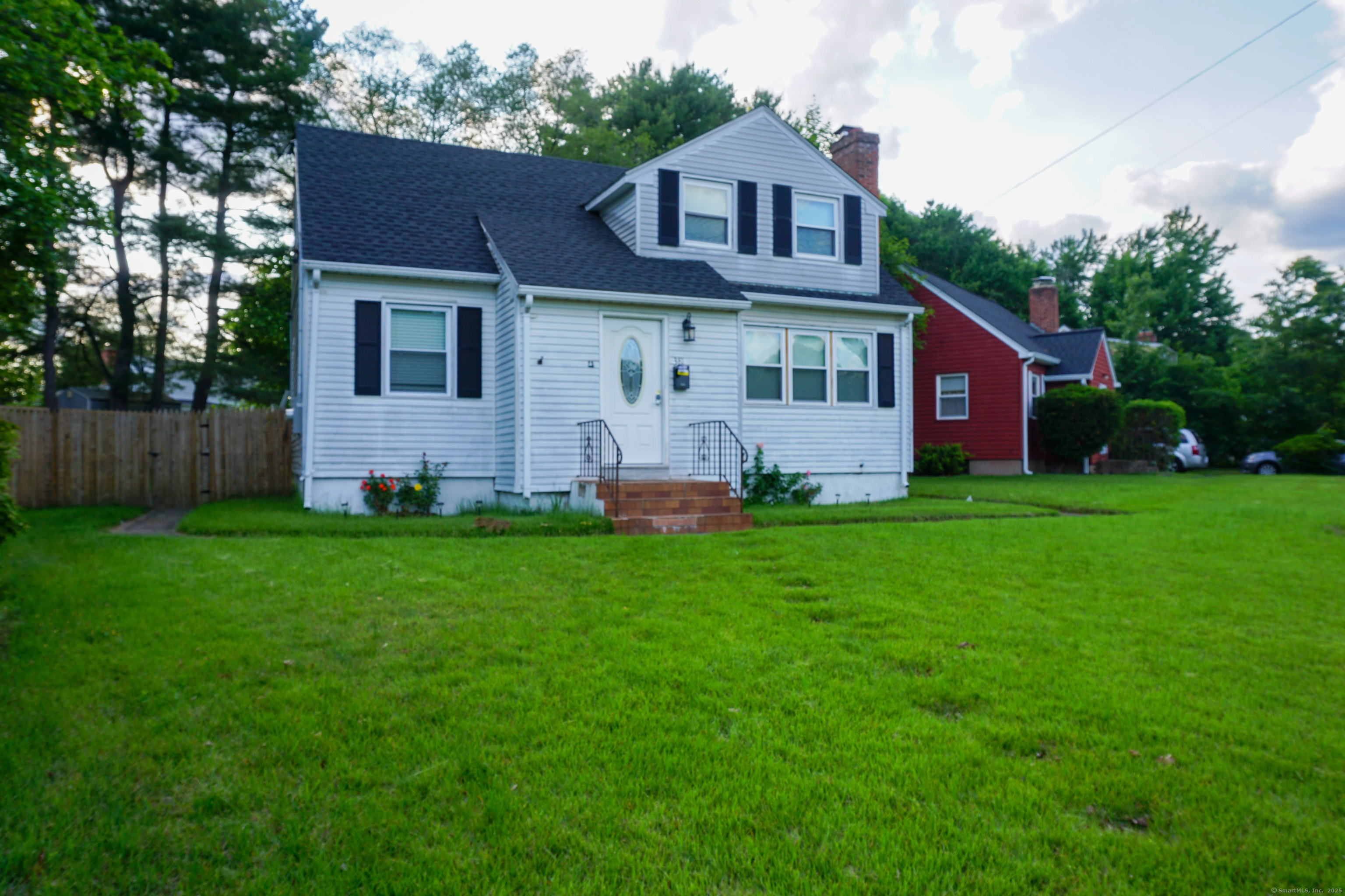 381 Oak Street