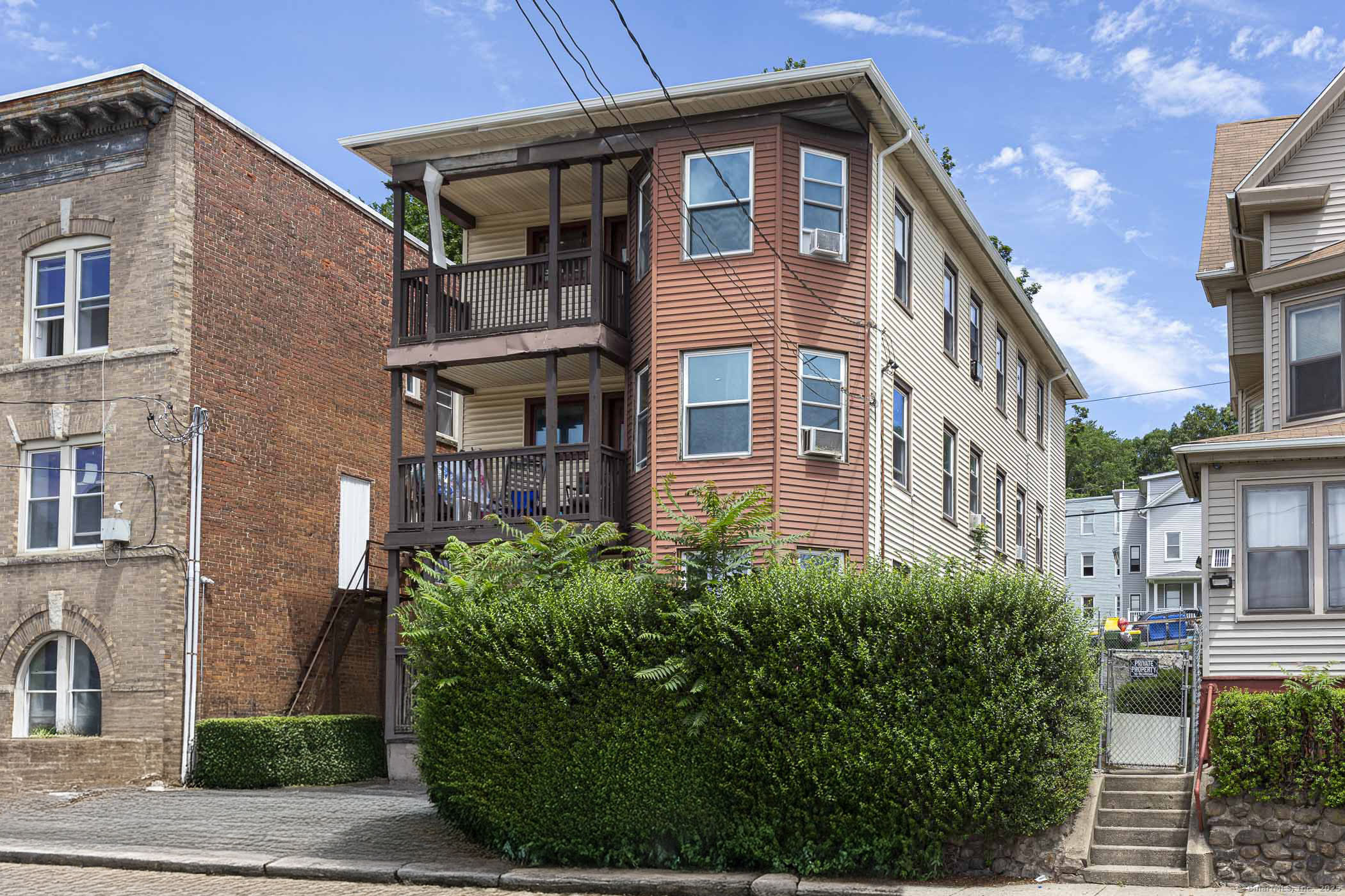 825 East Main Street