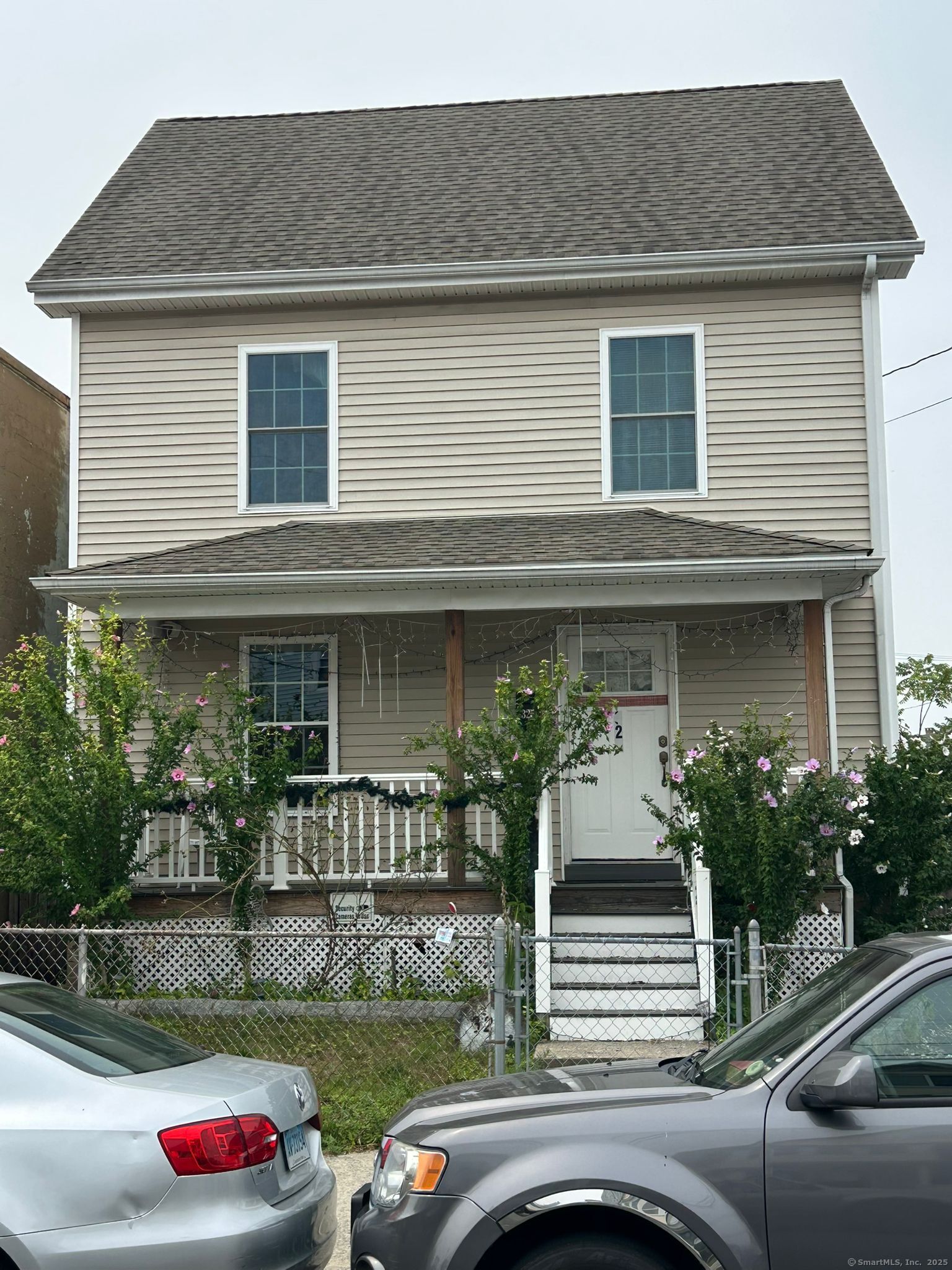 325 Center Street