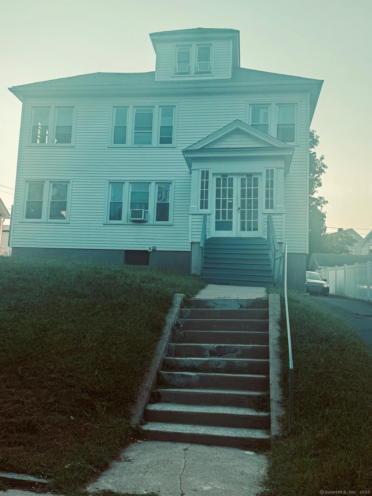 1075 Maple Avenue 2nd Floor