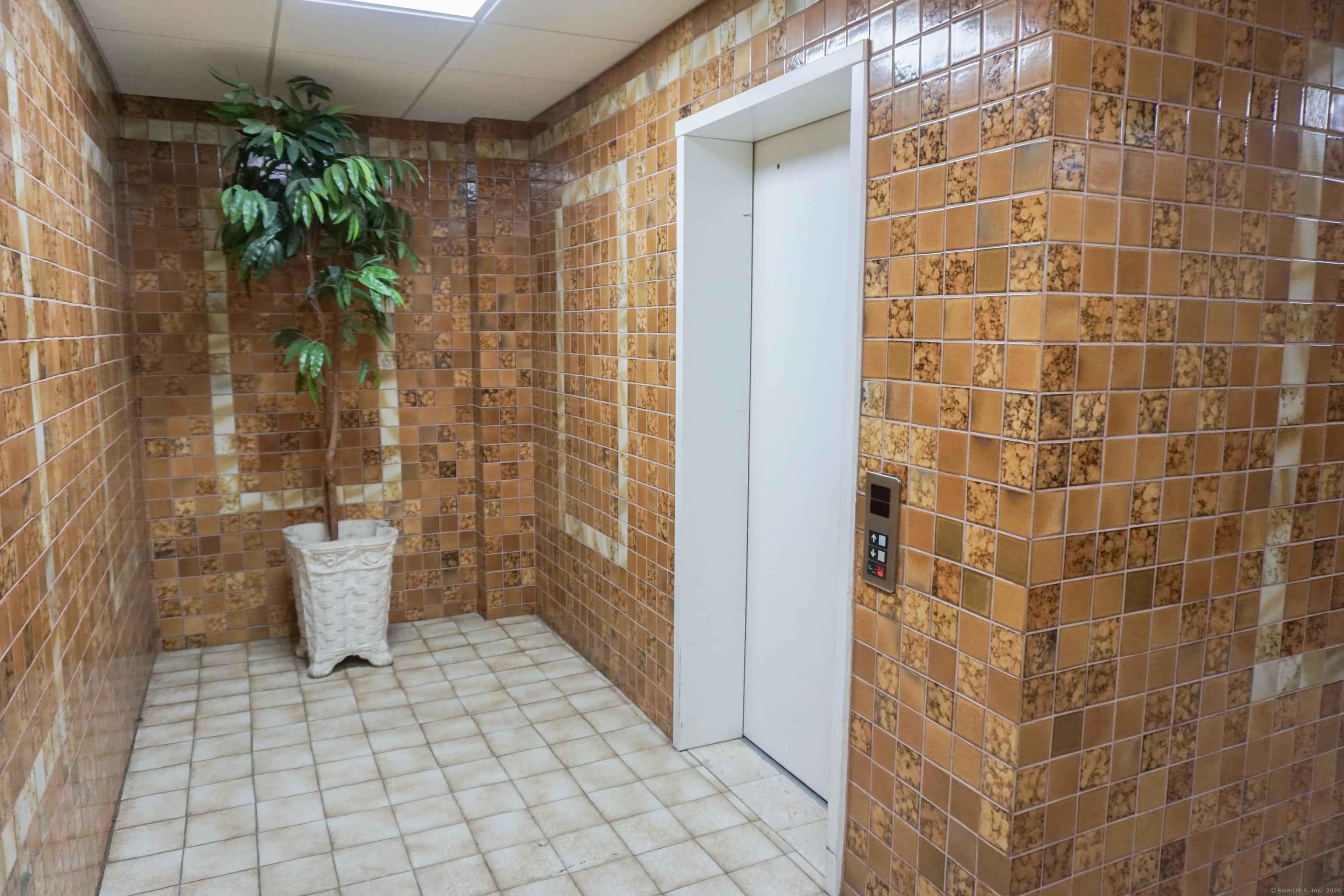 901 Wethersfield Avenue