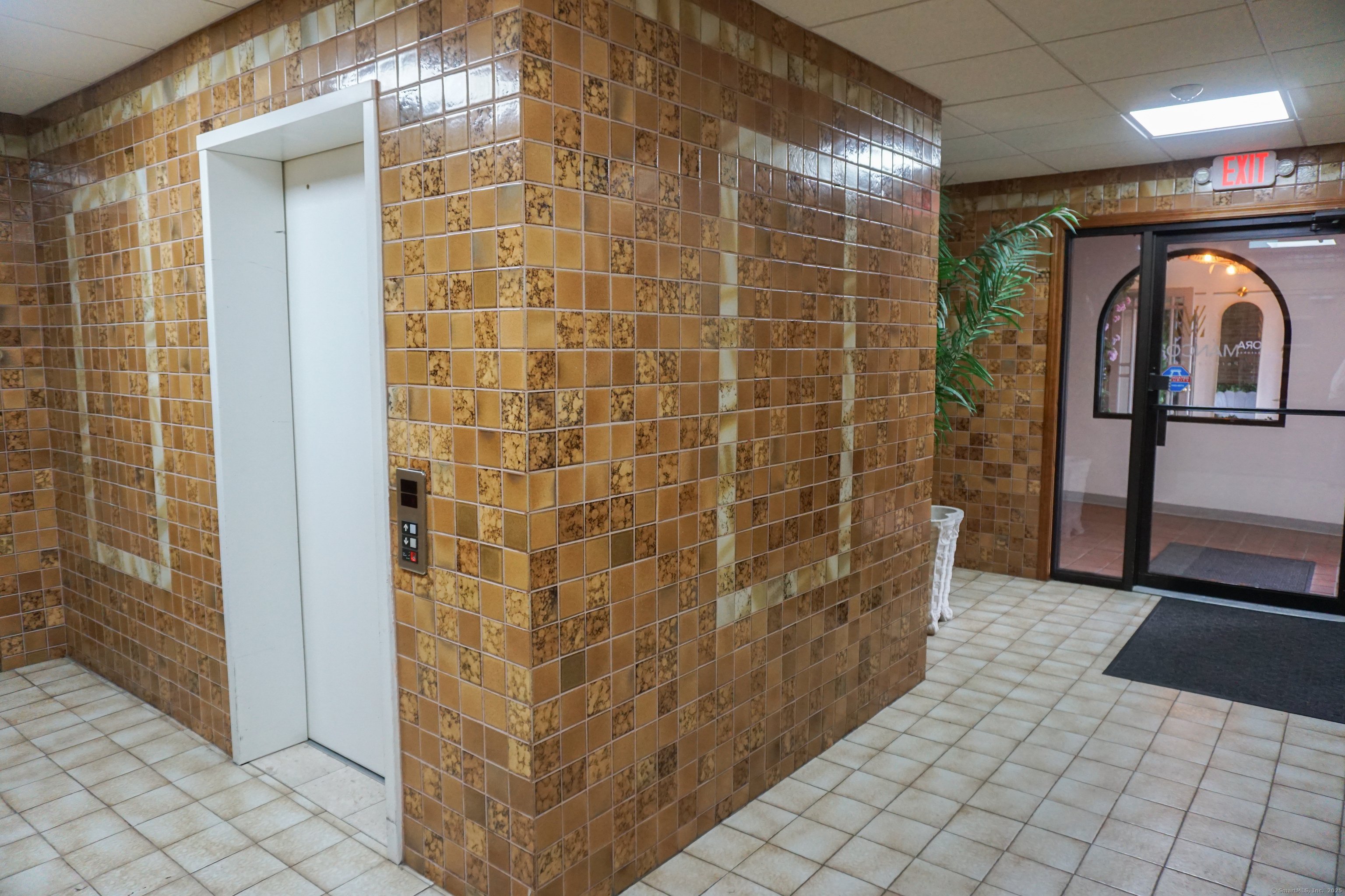 901 Wethersfield Avenue Office 3, 2nd FL