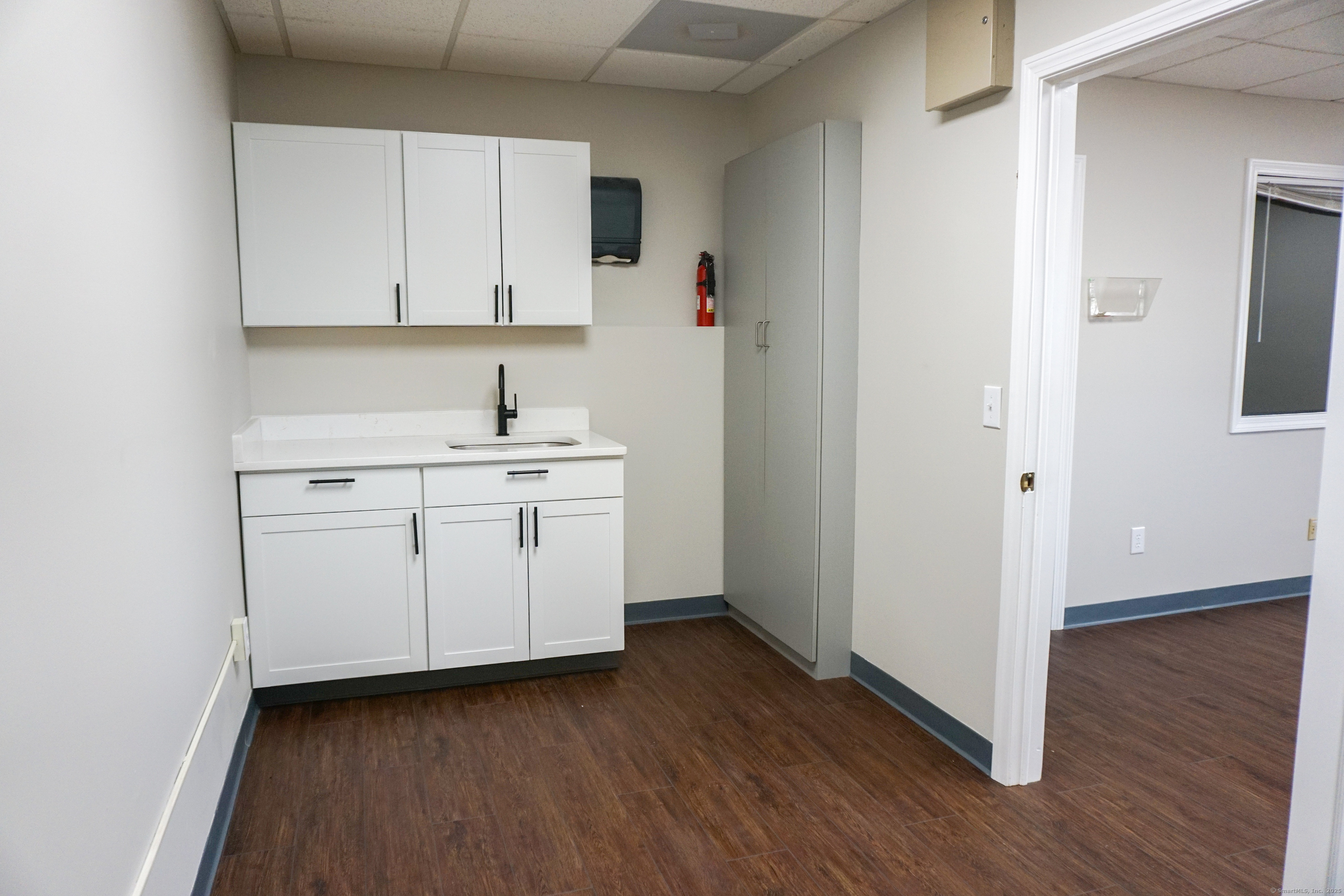 901 Wethersfield Avenue Office 3, 2nd FL