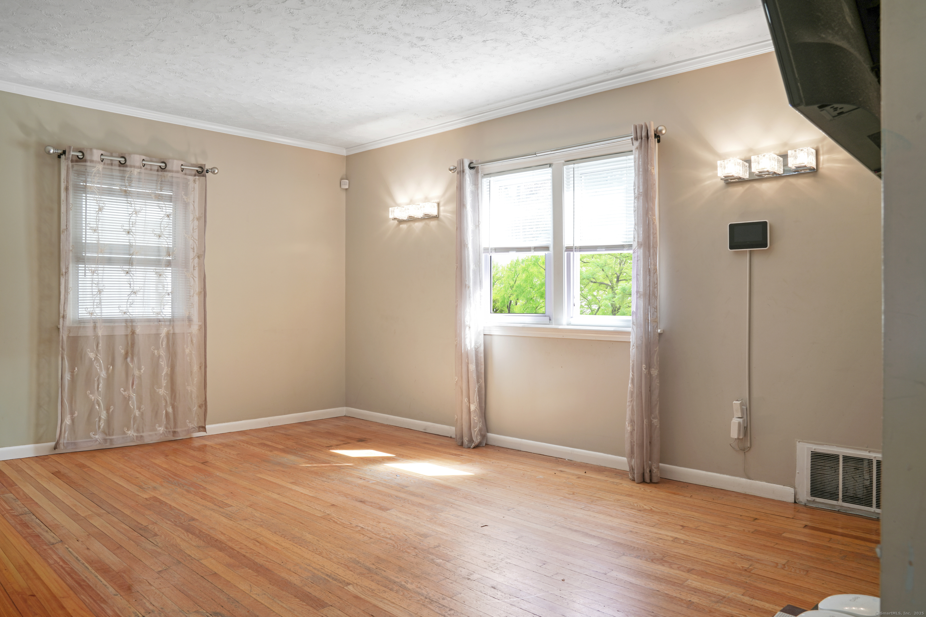 84 aka 66 John Street