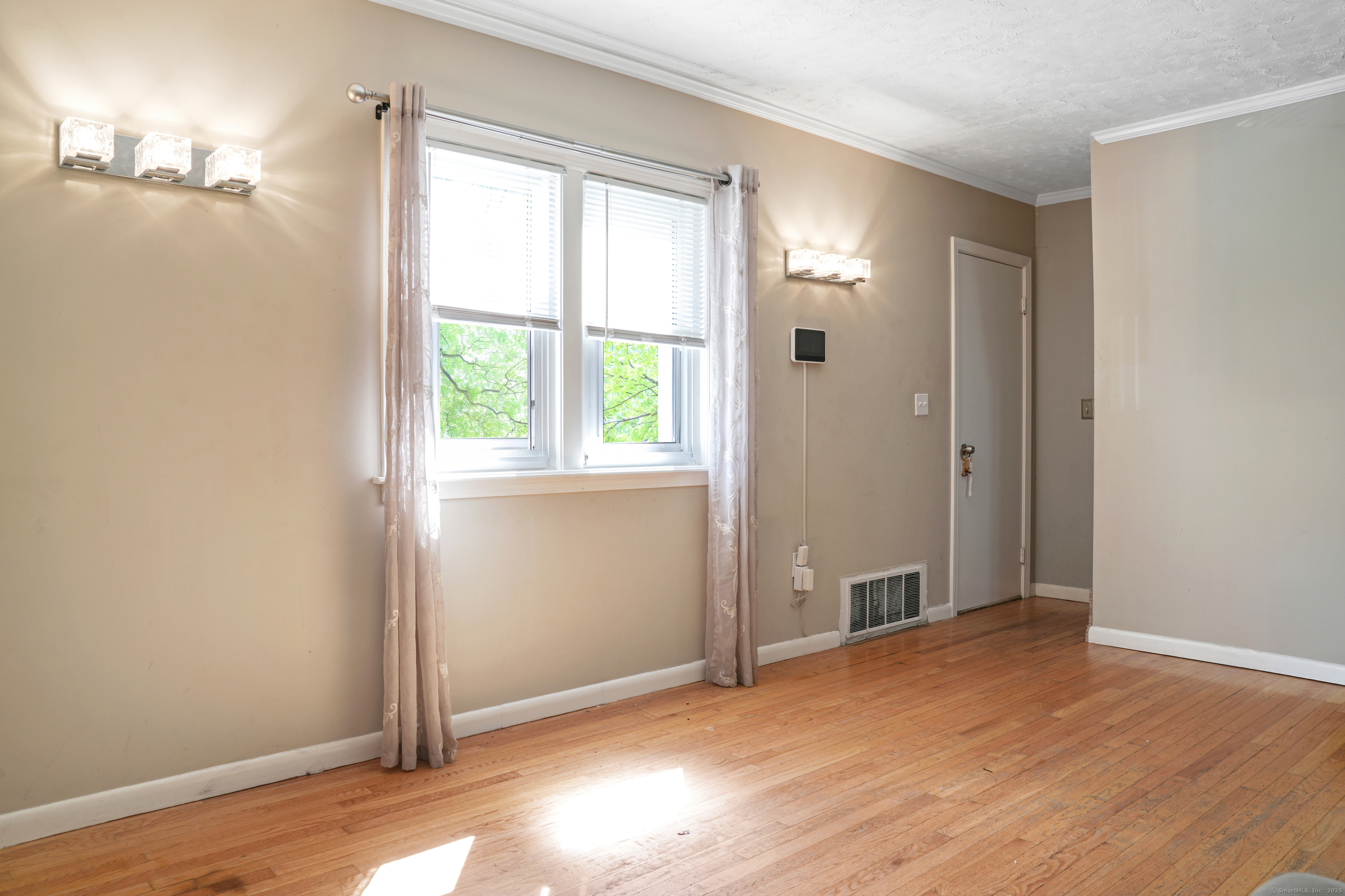 84 aka 66 John Street