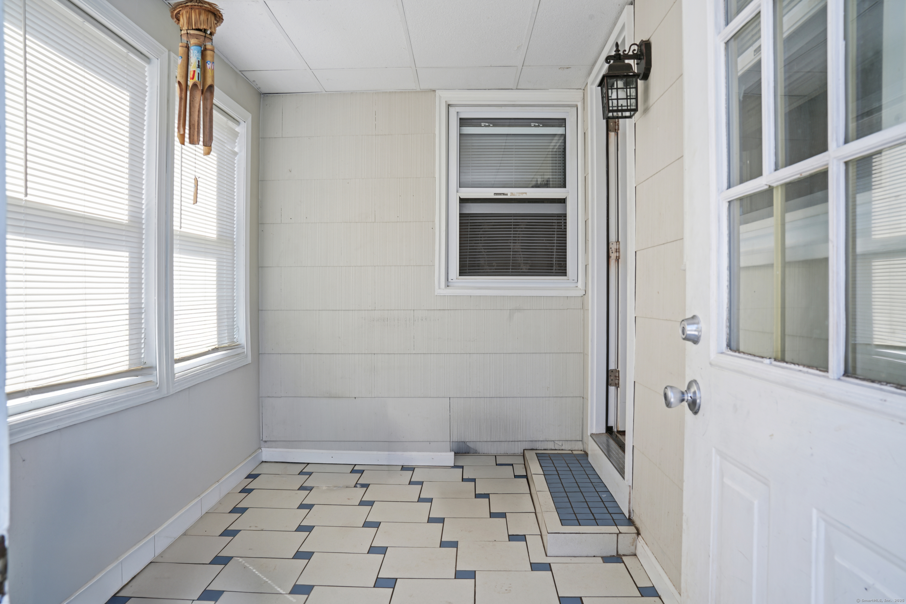 84 aka 66 John Street