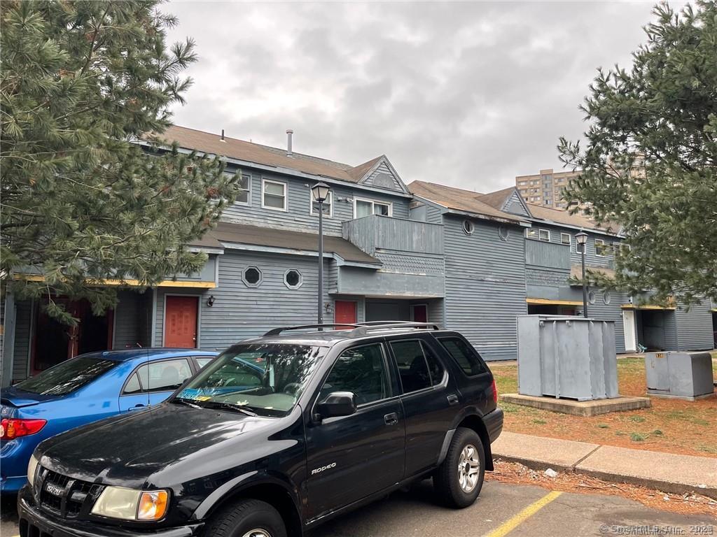 300 Eastern Street APT 4C