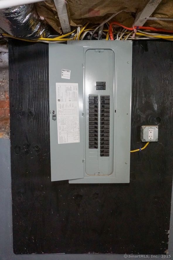 39 South Whitney Street