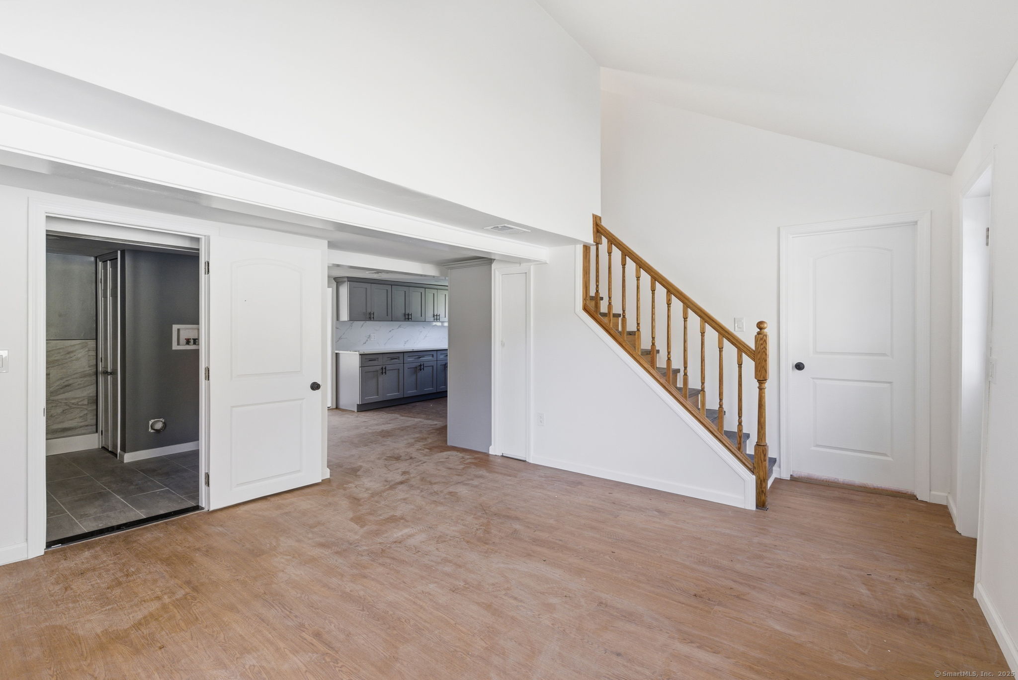 18 Pautipaug Hill Road