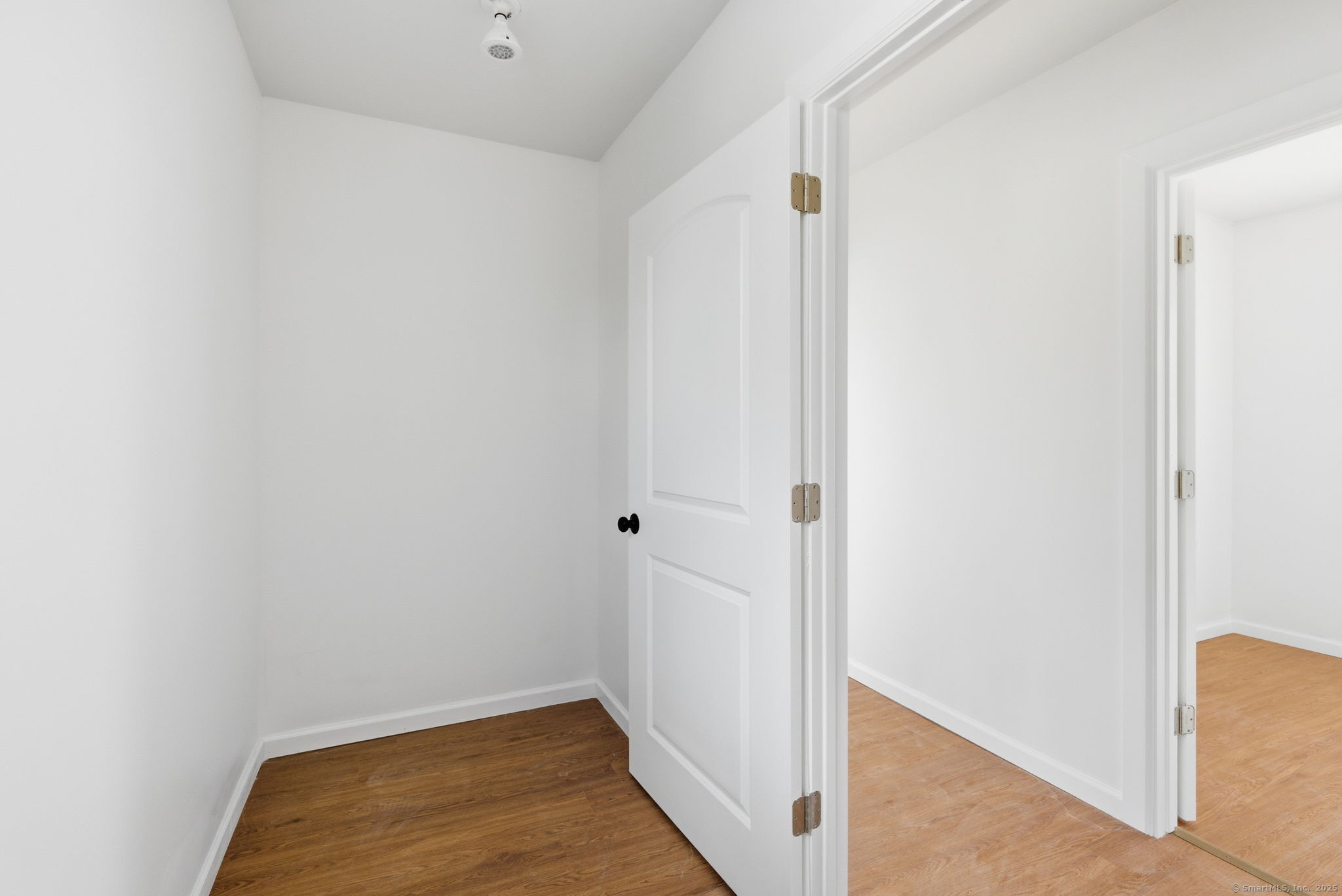 18 Pautipaug Hill Road