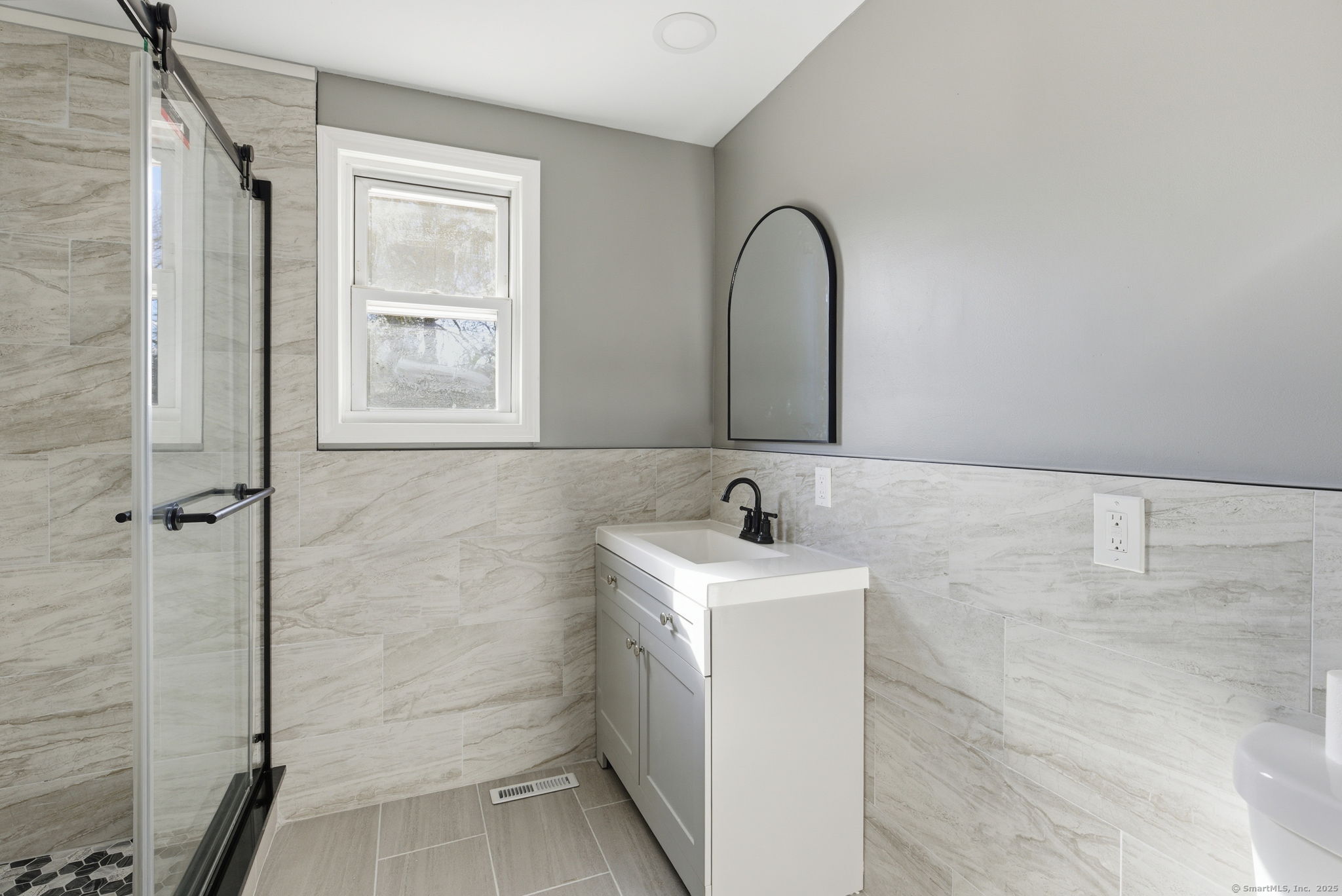 18 Pautipaug Hill Road