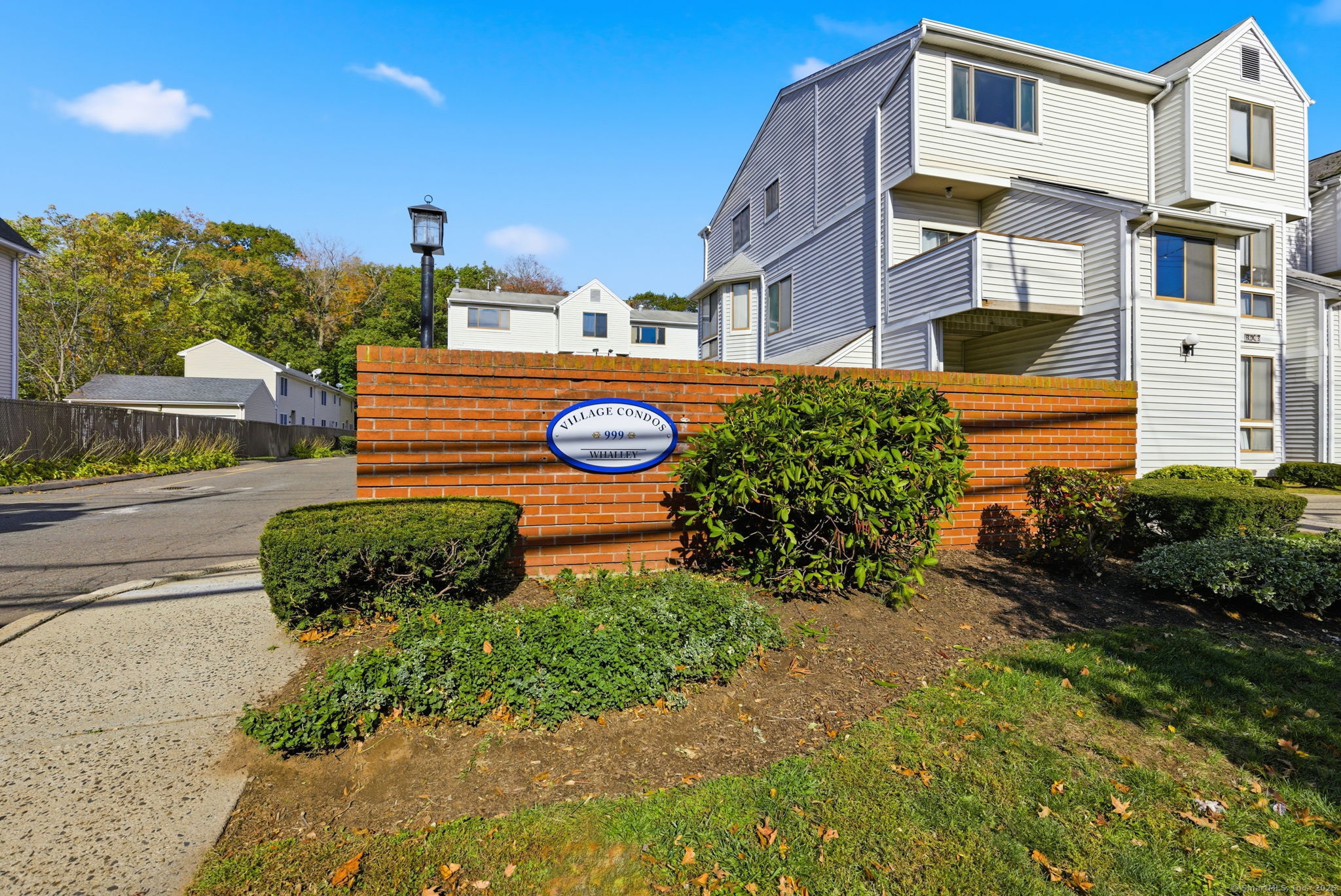 999 Whalley Avenue 1H