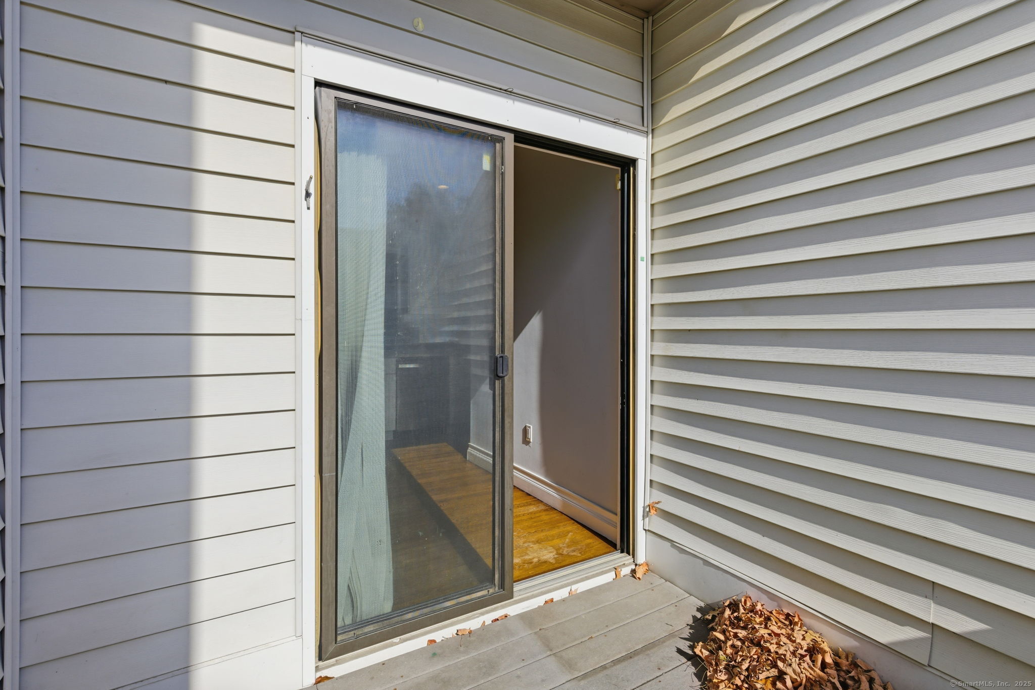 999 Whalley Avenue 1H