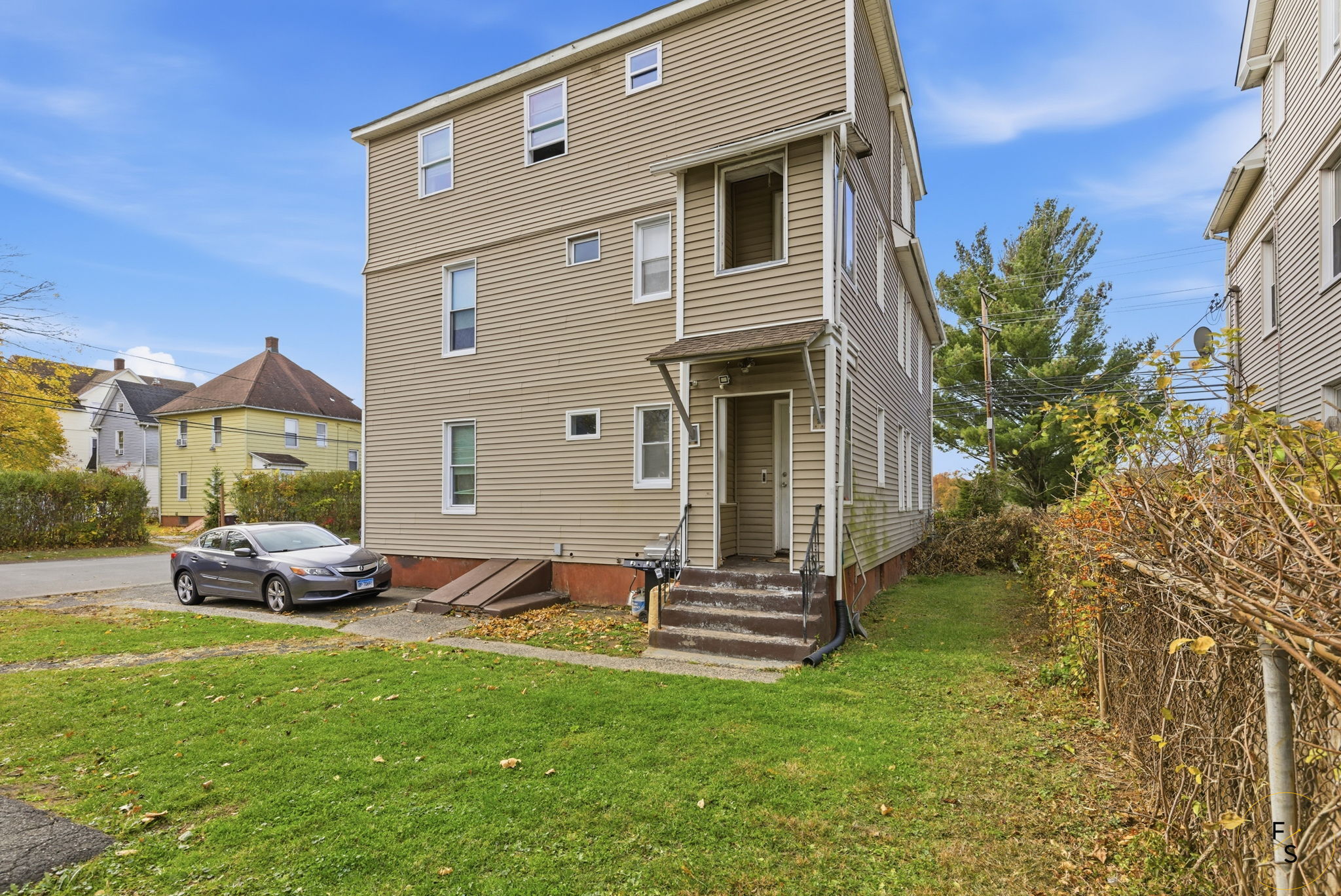 835 East Street