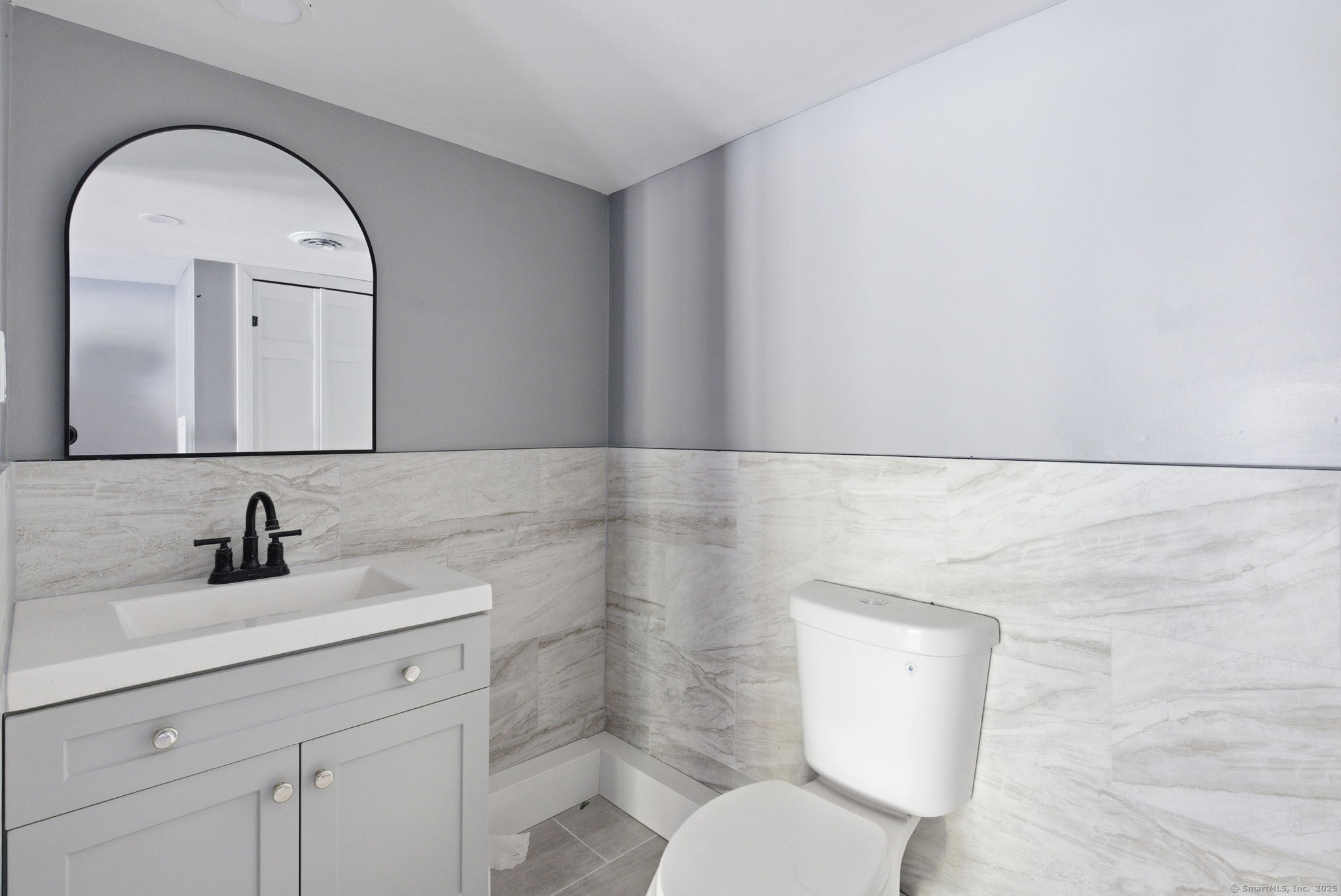 18 Pautipaug Hill Road