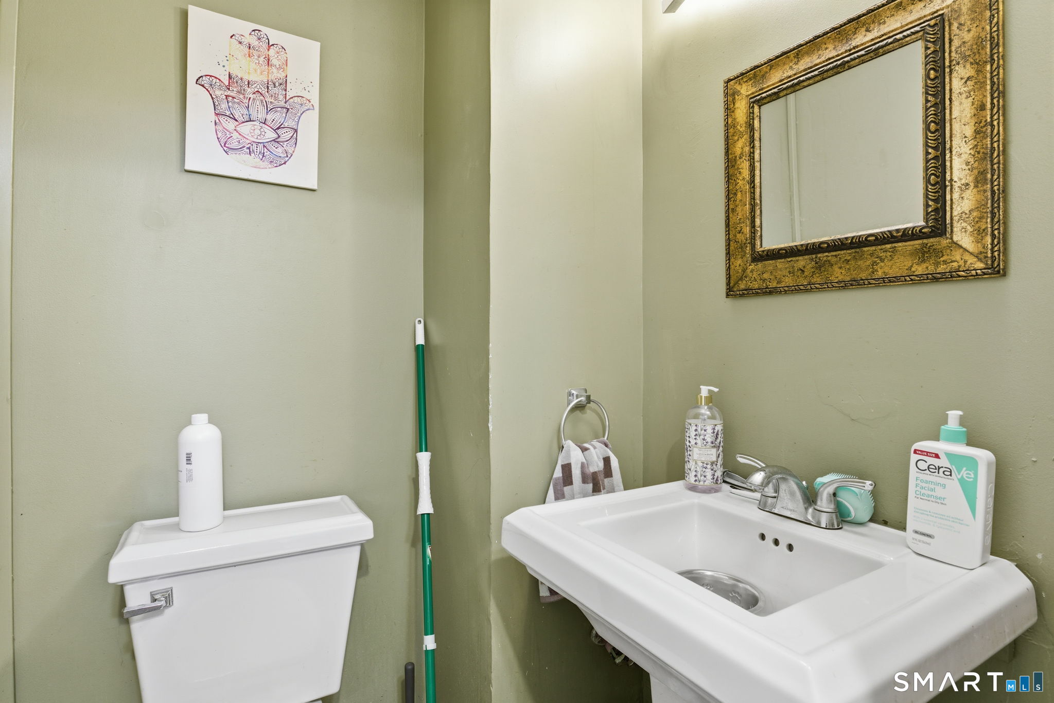 55 Walnut Street APT 8