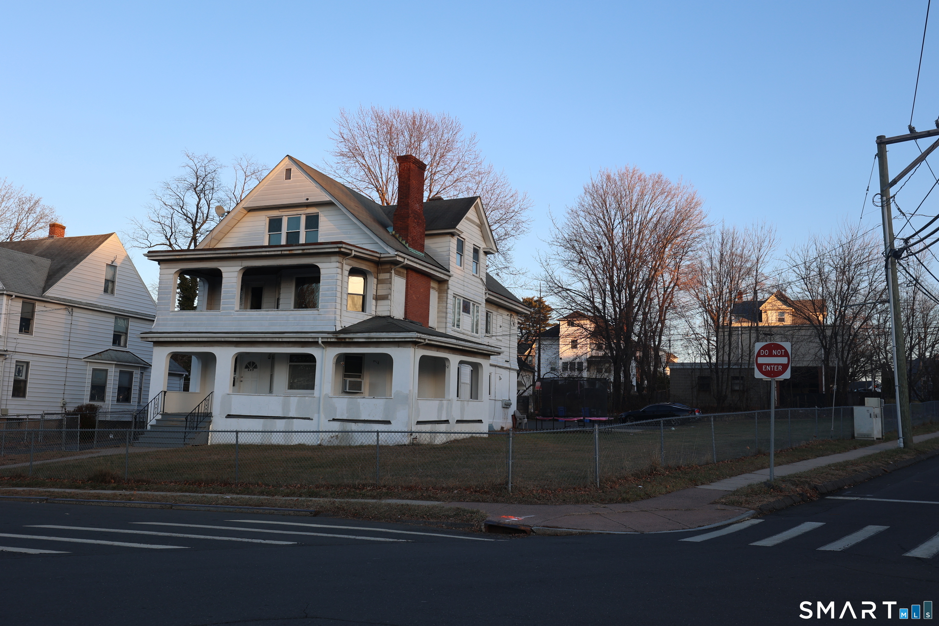 629 Broadview Terrace