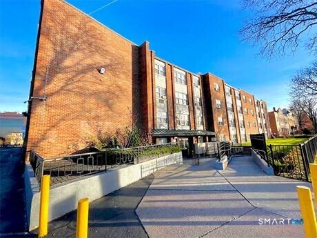 194 Washington Street APT 433