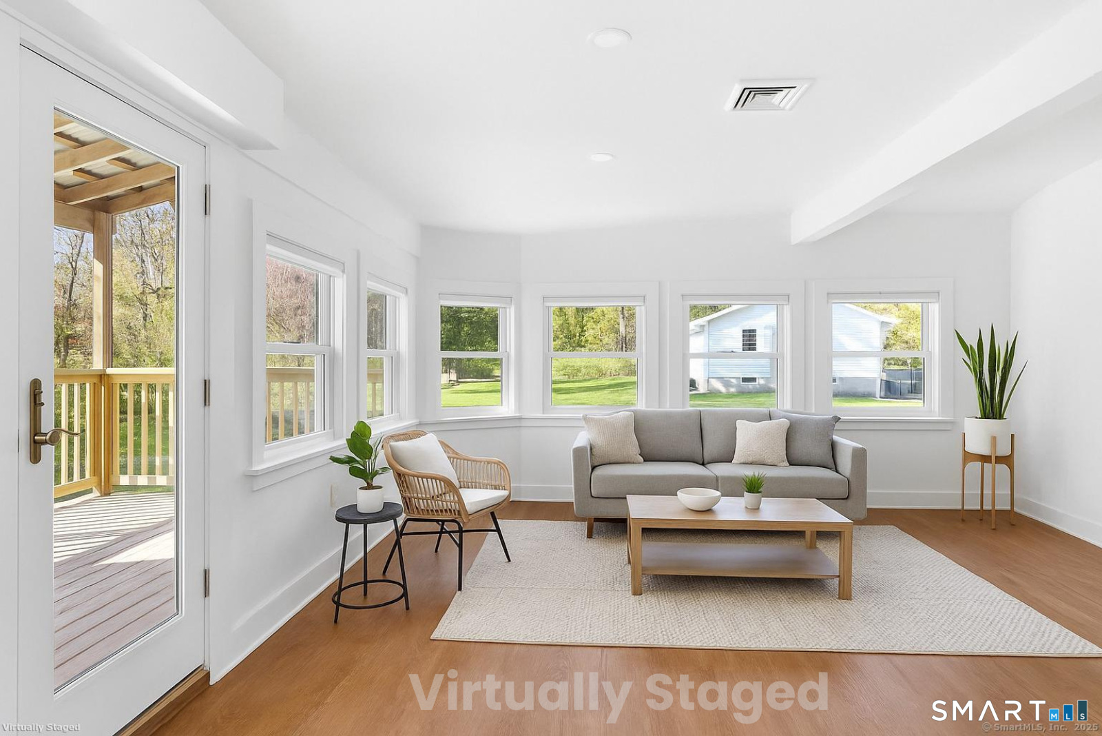 18 Pautipaug Hill Road