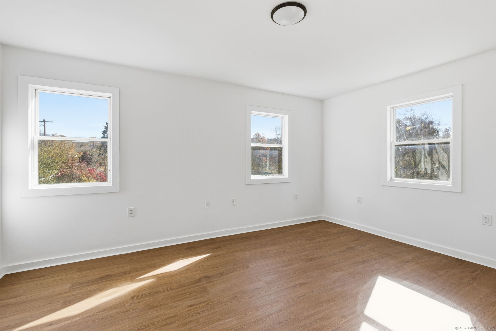 18 Pautipaug Hill Road