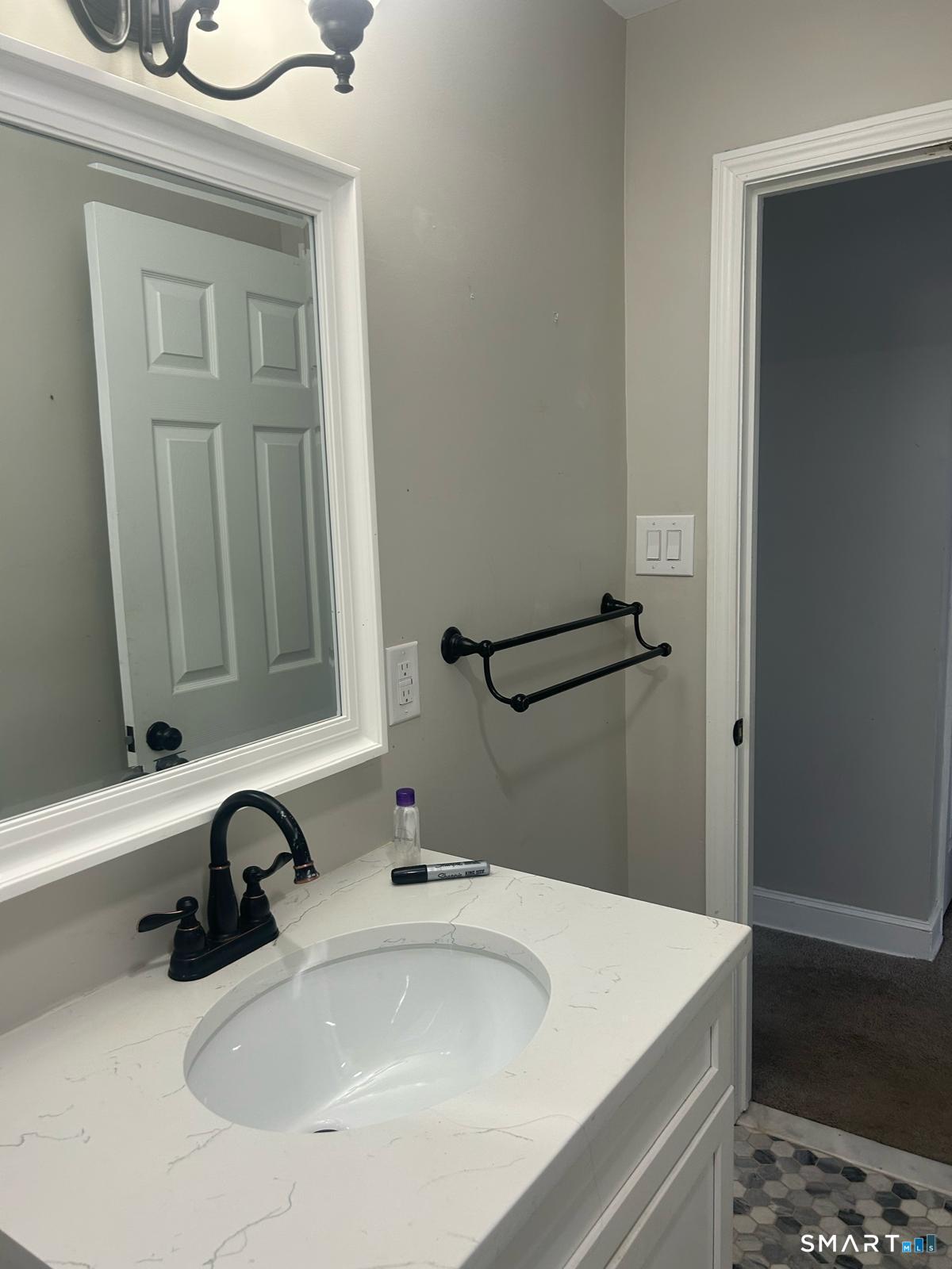 82 Middlefield Avenue 2nd Floor