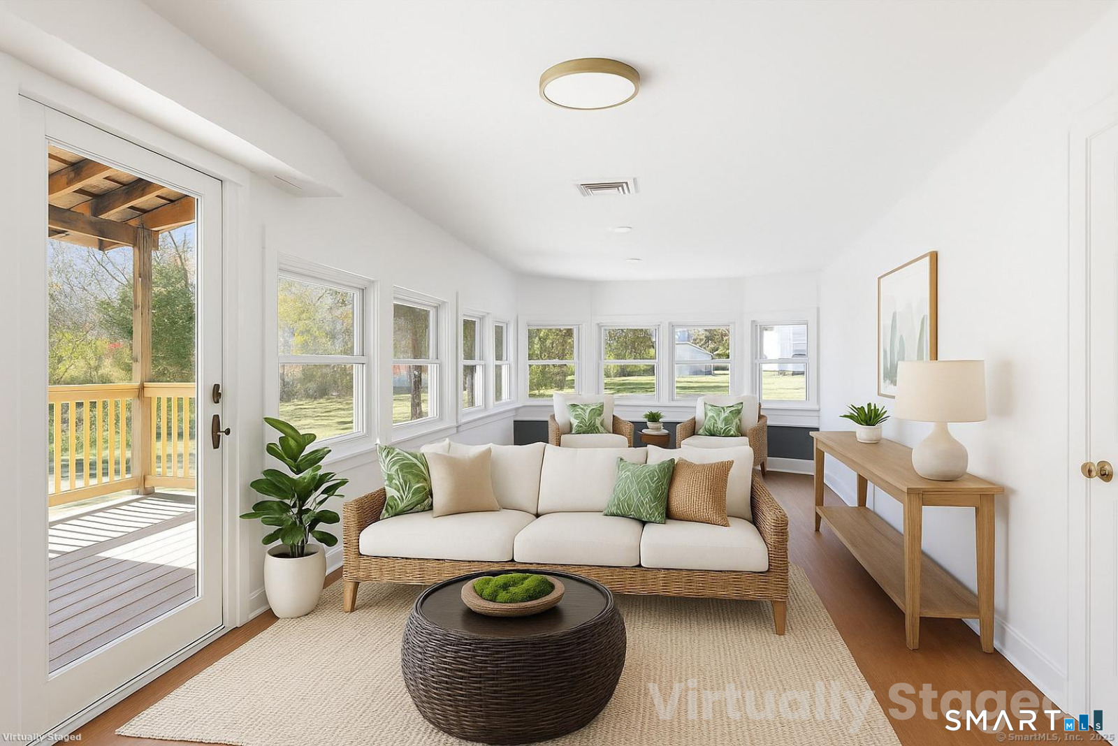18 Pautipaug Hill Road
