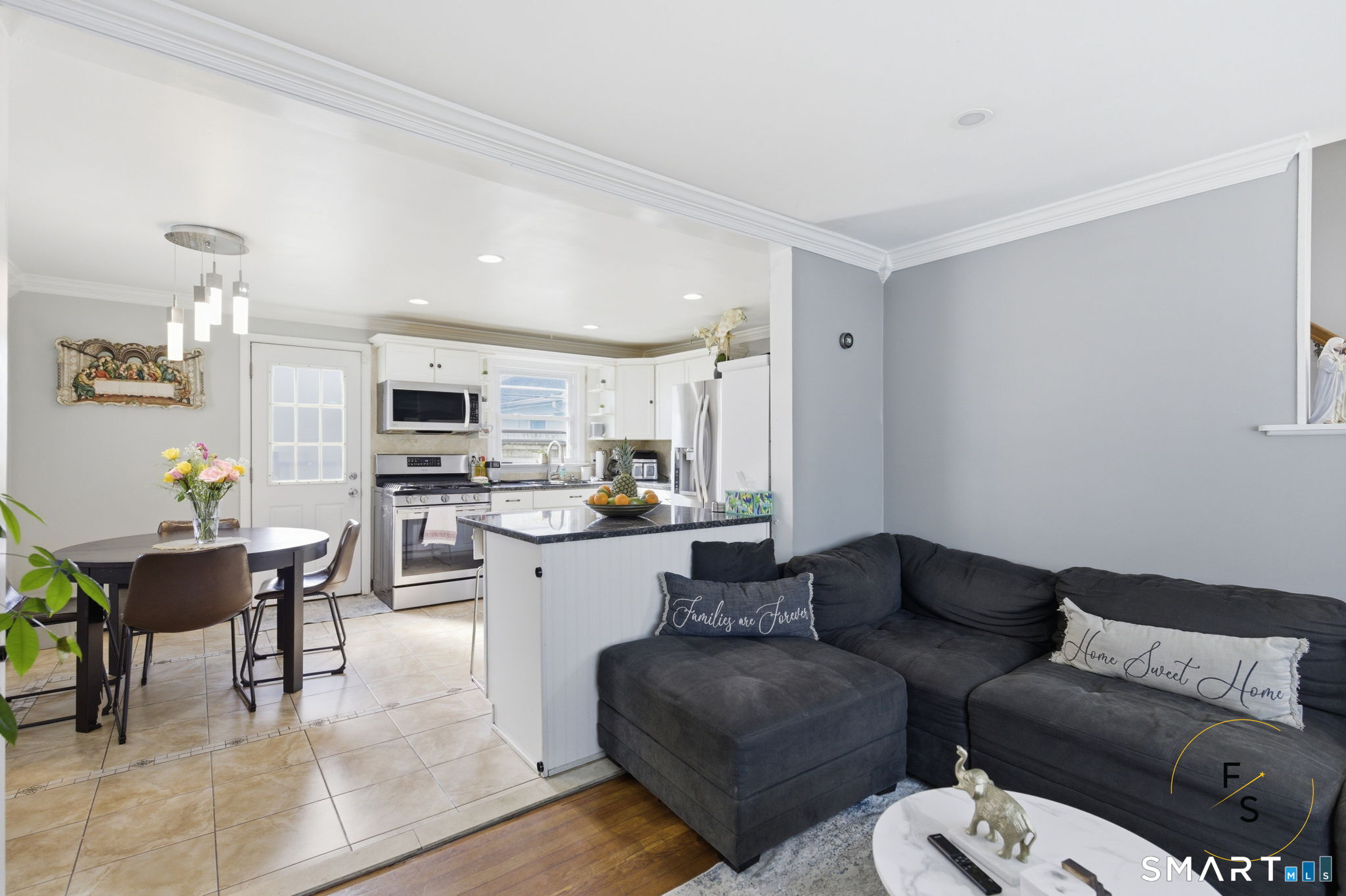 1 Phillips Street APT 4