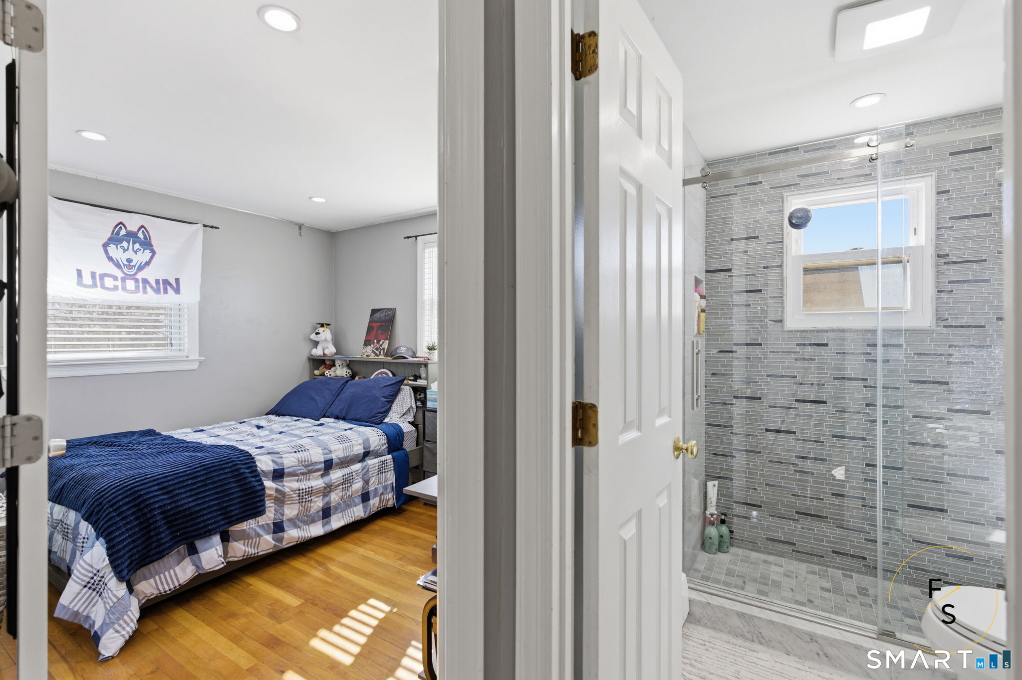 1 Phillips Street APT 4