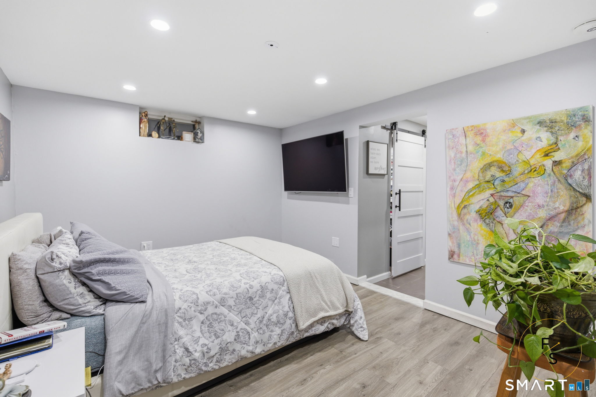 1 Phillips Street APT 4