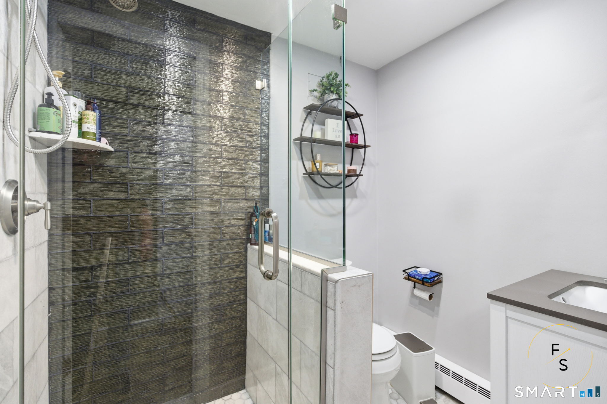 1 Phillips Street APT 4