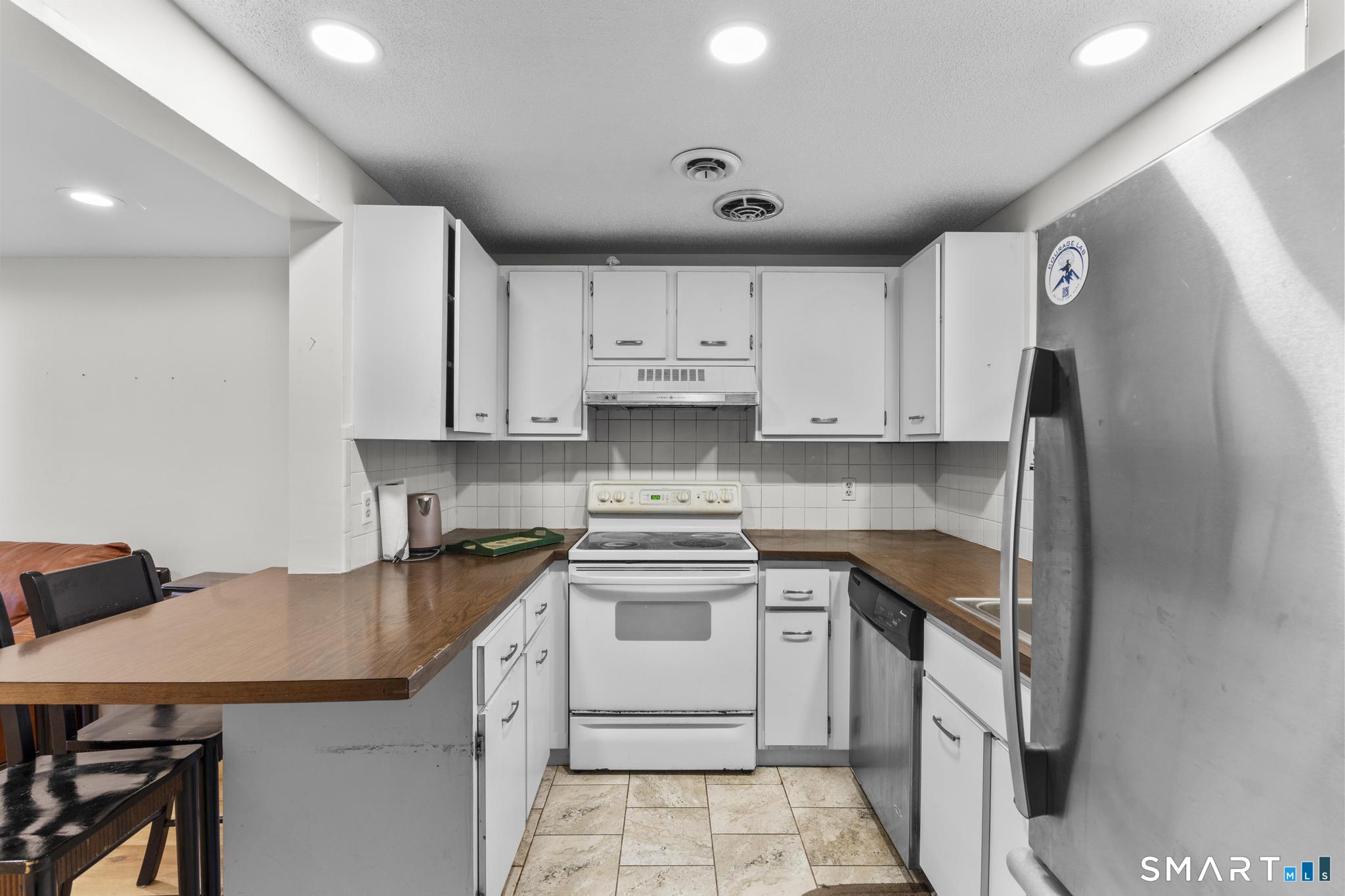 72 Shepards Knoll Drive 72